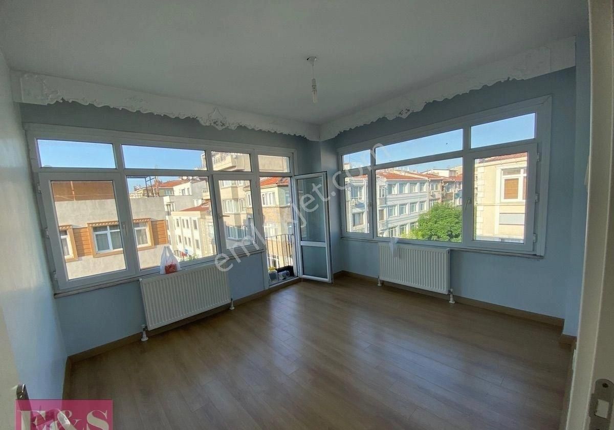 Fatih Seyyid Ömer Kiralık Daire ES GAYRİMENKUL FINDIKZADE DE 4+1 KİRALIK DAİRE