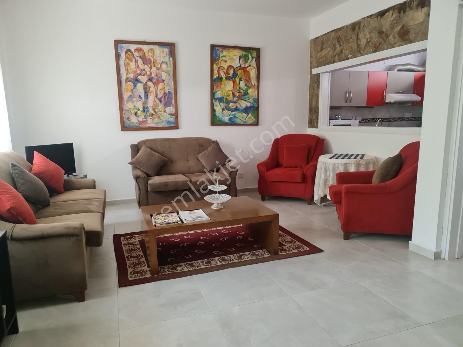 Girne Aşağı Girne Kiralık Daire  GİRNE MERKEZ'DE EŞYALI KİRALIK 2+1 BAHÇELİ DAİRE !!!