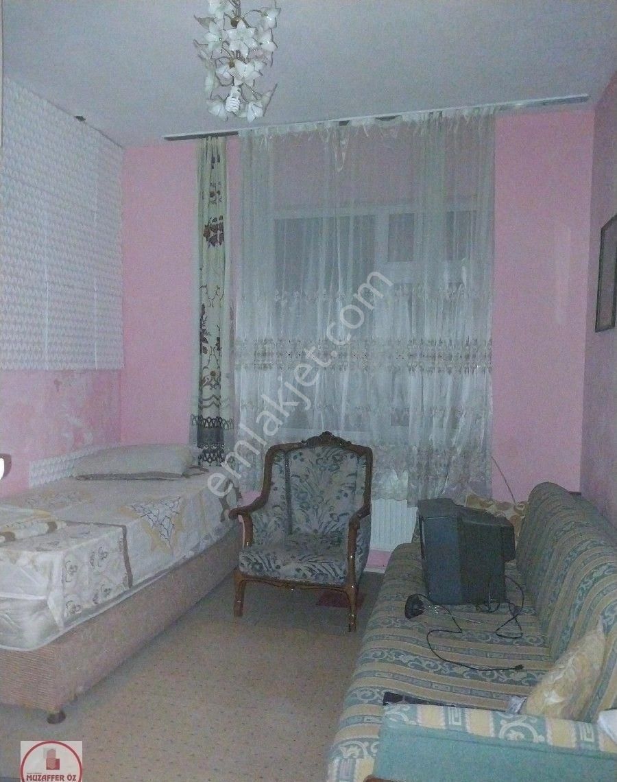 Karesi Karesi Kiralık Daire Balıkesir Çarşı Merkez Karesi Mahallesinde 3 O Da 1 Salon 130 M2 Full Eşyalı Daire Kiralıktır.