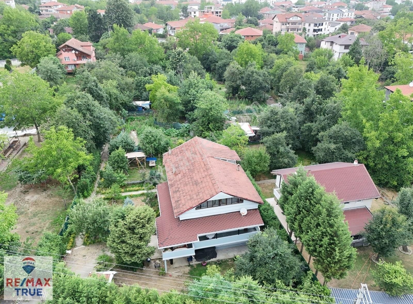 Sapanca Yeni Satılık Villa Sapanca Yeni Mahalle de 750 m2 Arsa İçinde Satılık Villa