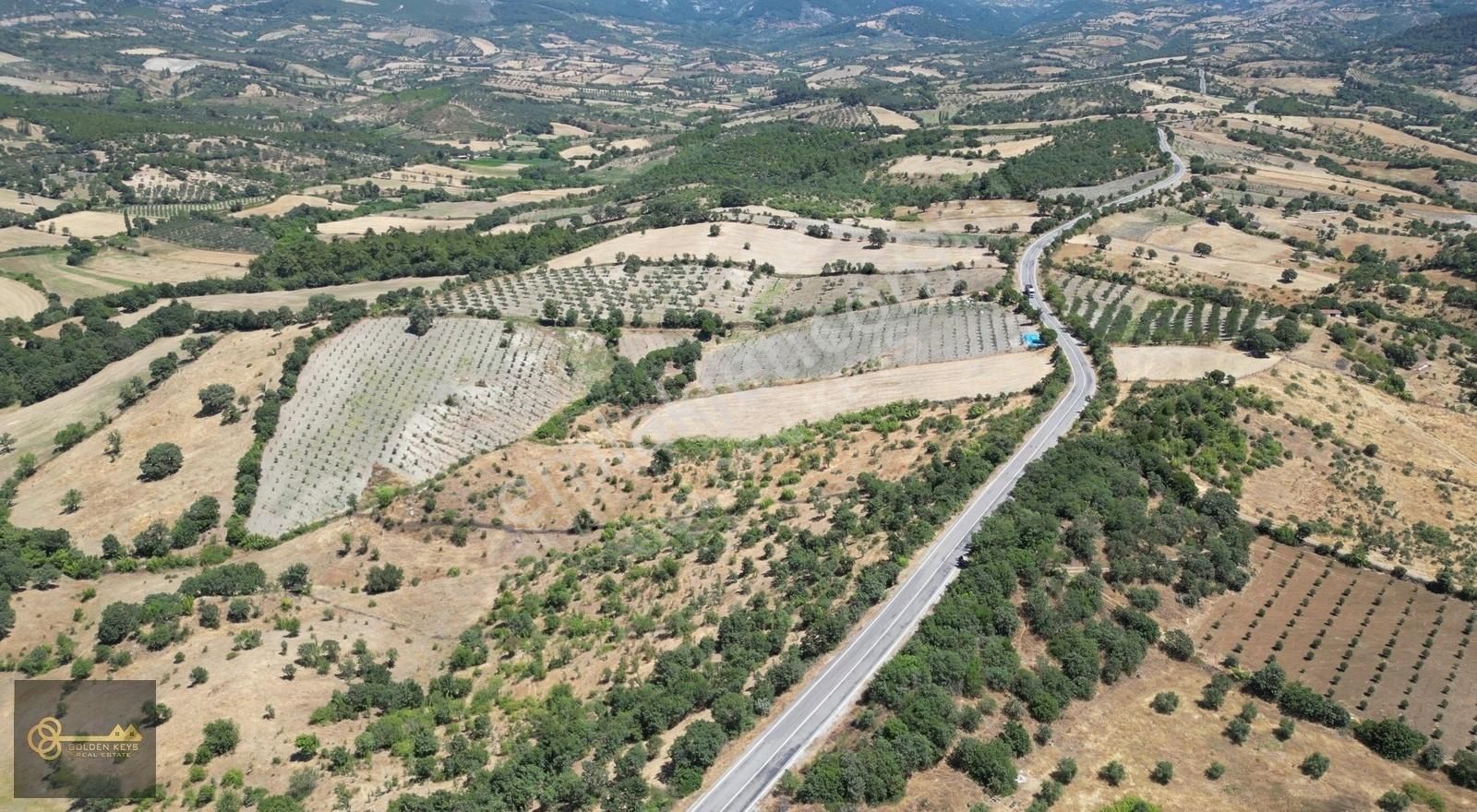 Bergama Sarıcaoğlu Satılık Tarla BERGAMA SARICAOĞLU MAH. İVRİNDİ YOLU ÜZERİ YOLA SIFIR TARLA