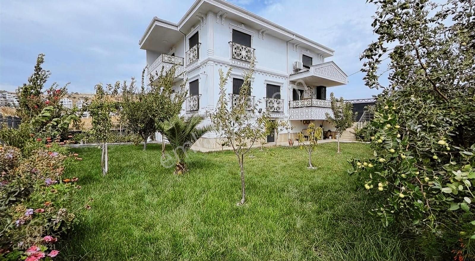 Karesi Kuva-İ Milliye Satılık Villa C21 Bal'dan Kuvayi Milliye Satılık 387 M2 4+1 Bahçeli Lüks Villa