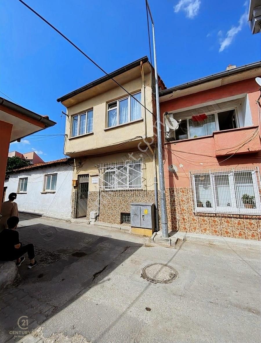 Karesi Çay Kiralık Daire CENTURY 21 BAL'DAN ÇAY MAH. ÇARŞI LOKASYONU KİRALIK 2+1 TERASLI