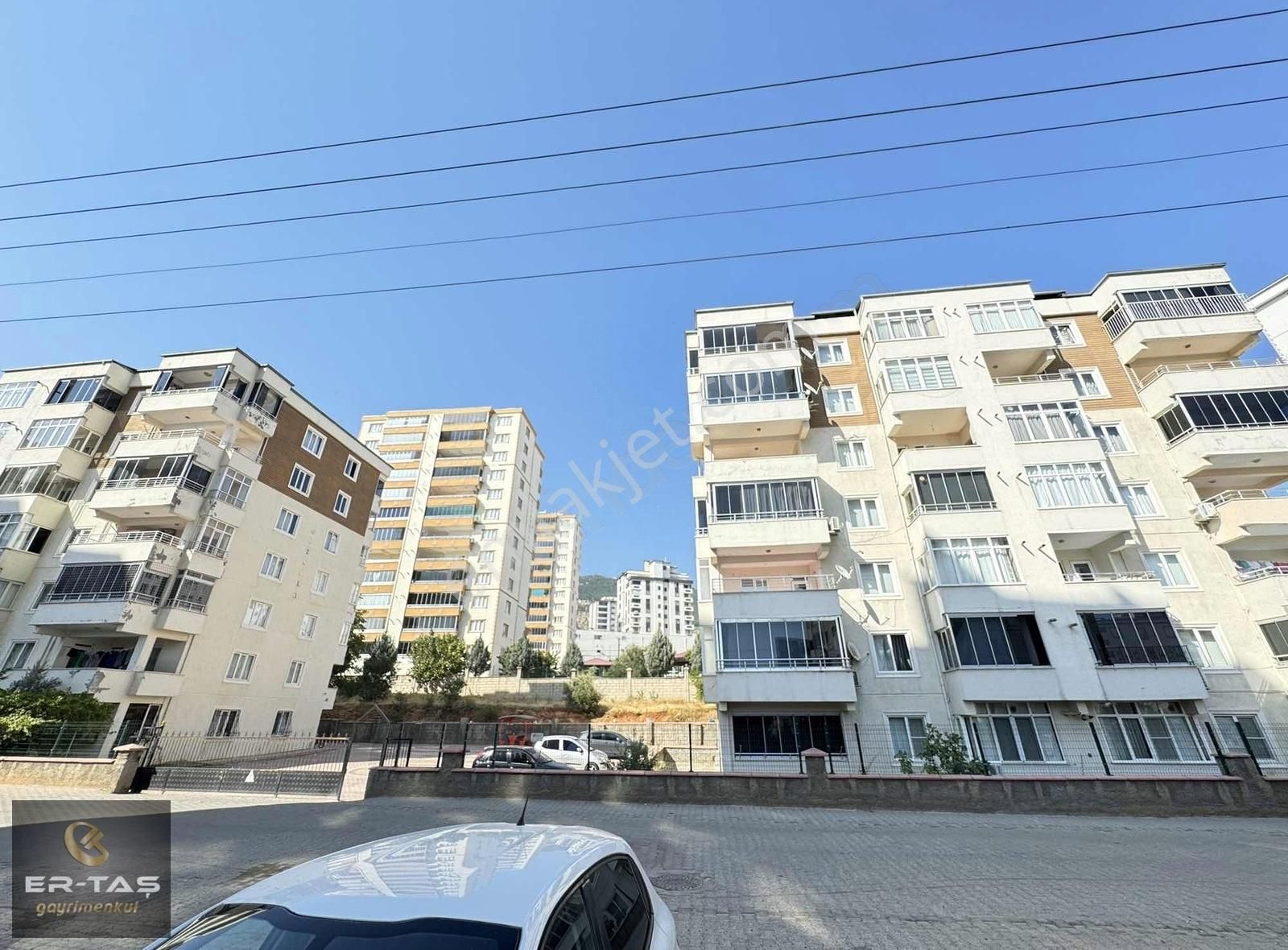 Onikişubat Yirmiikigün Satılık Daire ER-TAŞ'TAN FIRSAT 150 m2 3+1 , TAPU ALTINDA, Haftaya Özel Fiyat