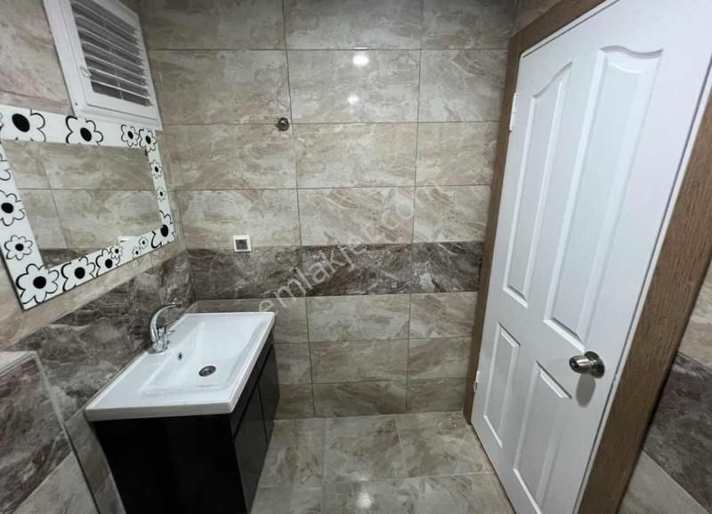 Alanya Güller Pınarı Satılık Daire GÜLLERPINARI MAH DENİZE 50m SATILIK 1+1 DAİRE İÇİ FULL YAPILI