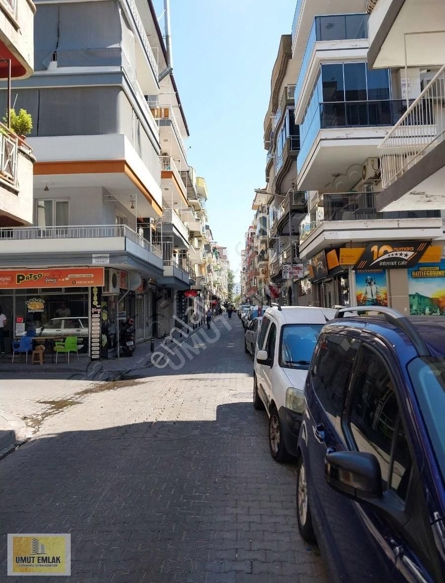 Kurtuluş Mahallesinde Arakat D.gazlı Satılık 125 M2 3+1 Daire