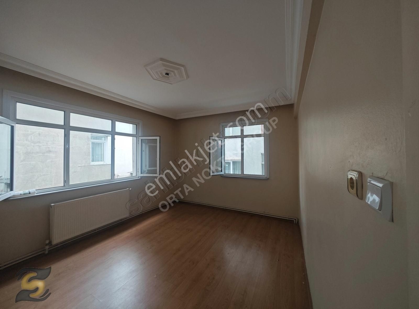 Avcılar Cihangir Kiralık Daire BURNAZ CADDESİ ÜZERİNDE METROBÜSE YÜRÜME MESAFESİ 2+1 ARAKAT !!