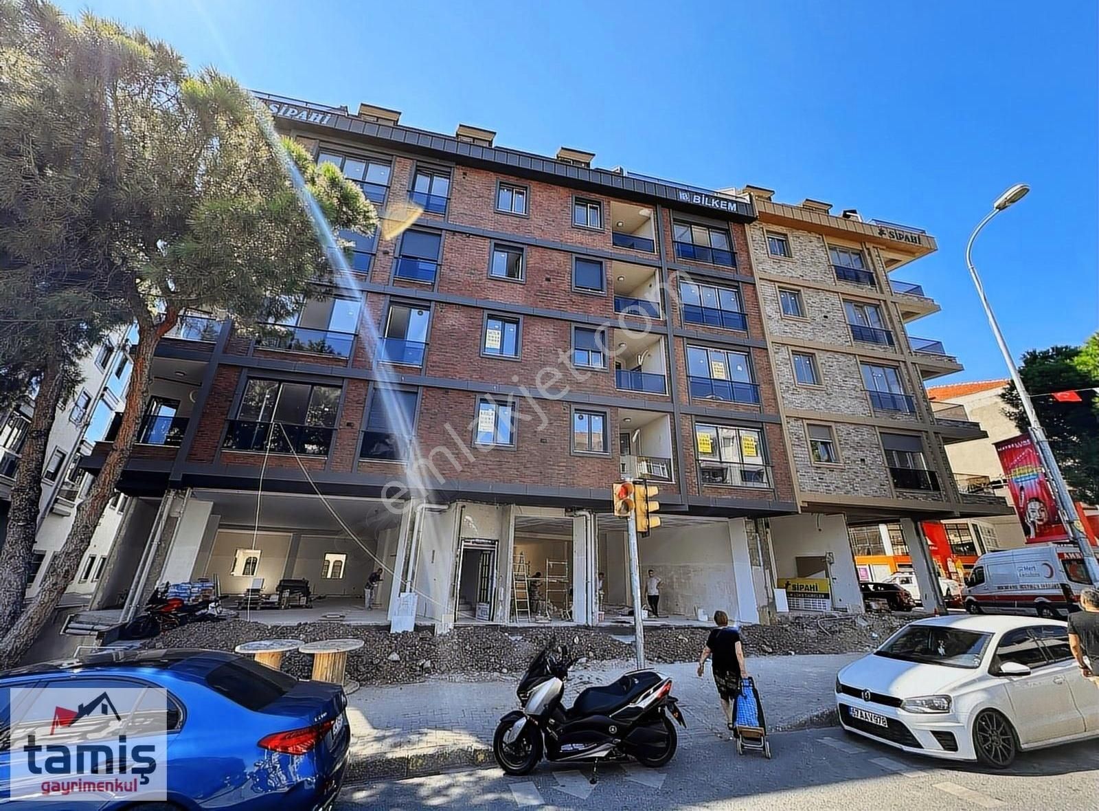 Maltepe Küçükyalı Kiralık Daire Tamiş'den Küçükyalı'da Cadde Üzeri İşyerine Konuta 1.Kat Sıfr2+1