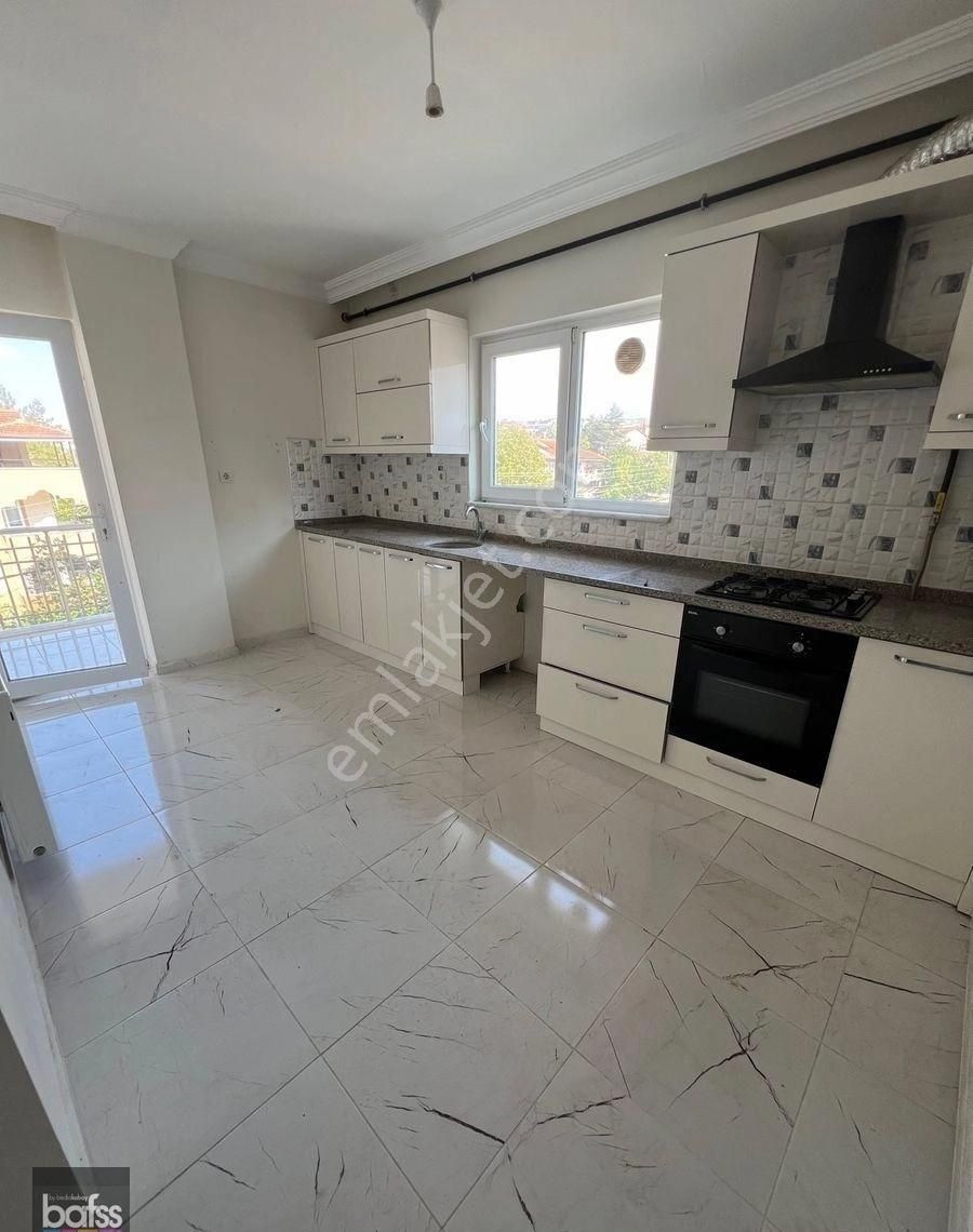 Burdur Merkez Emek Kiralık Daire Emek mahallesinde geniş 2+1