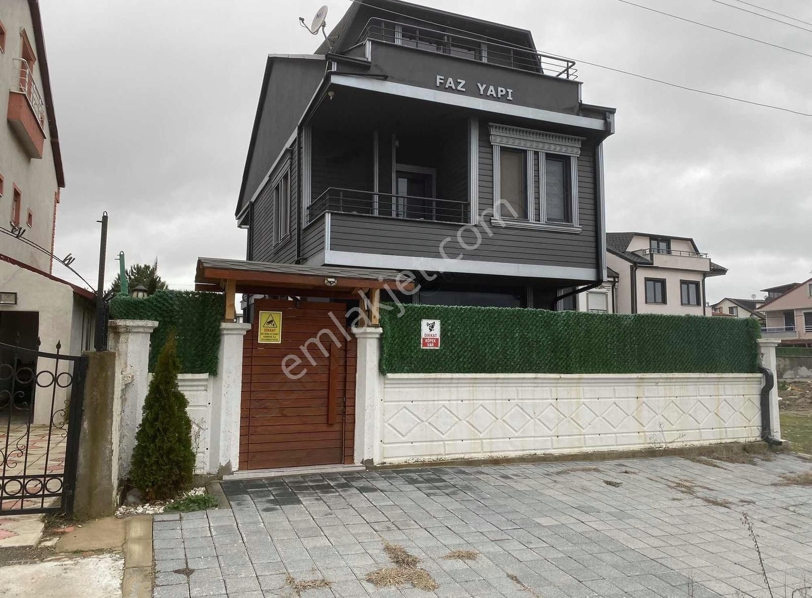 Kocaali Alandere Satılık Villa Müstakil, Havuzlu ,eşyalı 4+1 Akıllı Sistemli Villa