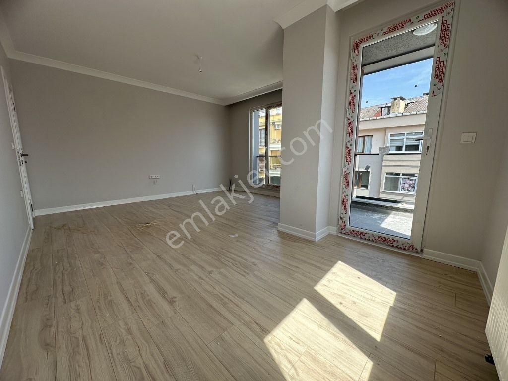 Maltepe İdealtepe Satılık Daire  İdealtepe Marmaraya Yakın Sıfır Öncephe 4.Kat 120M2 3+1