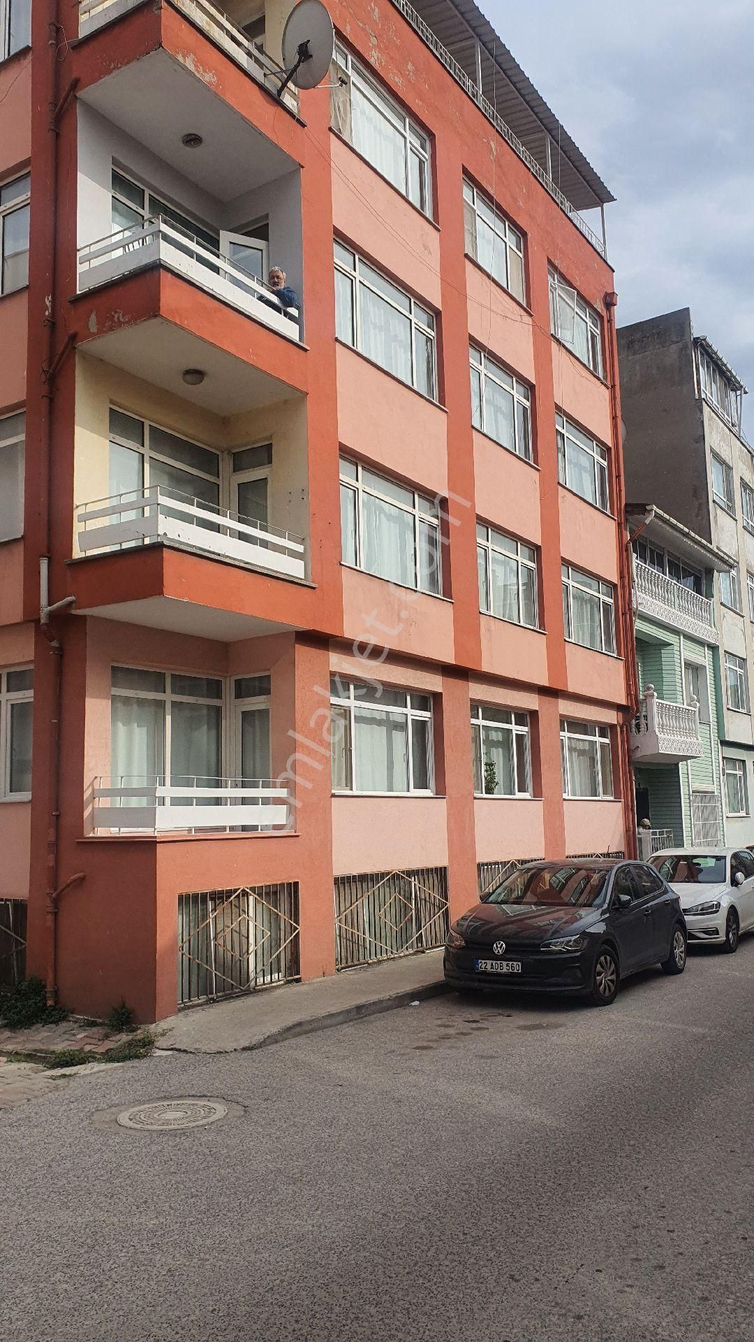 Edirne Merkez Mithat Paşa Satılık Daire  EDİRNE DİLAVERBEY MAH SATILIK 3+1 ARAKAT DAİRE