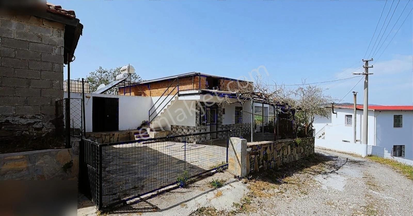 Milas Kemikler Köyü, Köy İçinde Satılık Köy Evi - Görsel 12