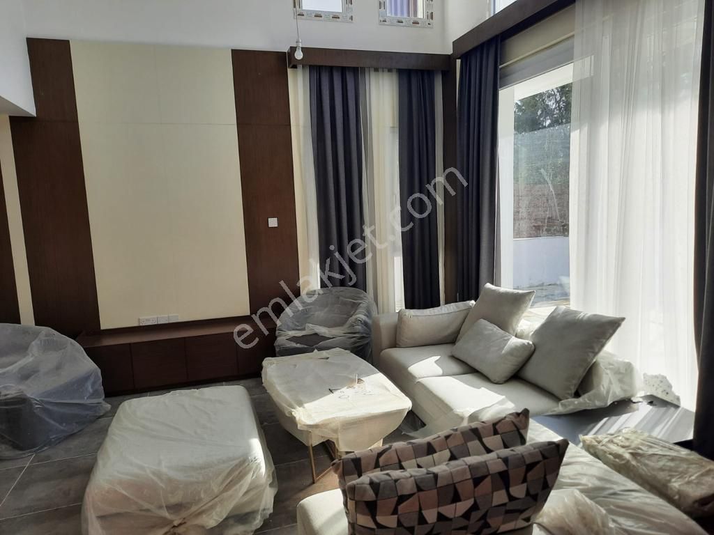 Girne Karaoğlanoğlu'nda Satılık Lüks 3+1 Villa - Görsel 7