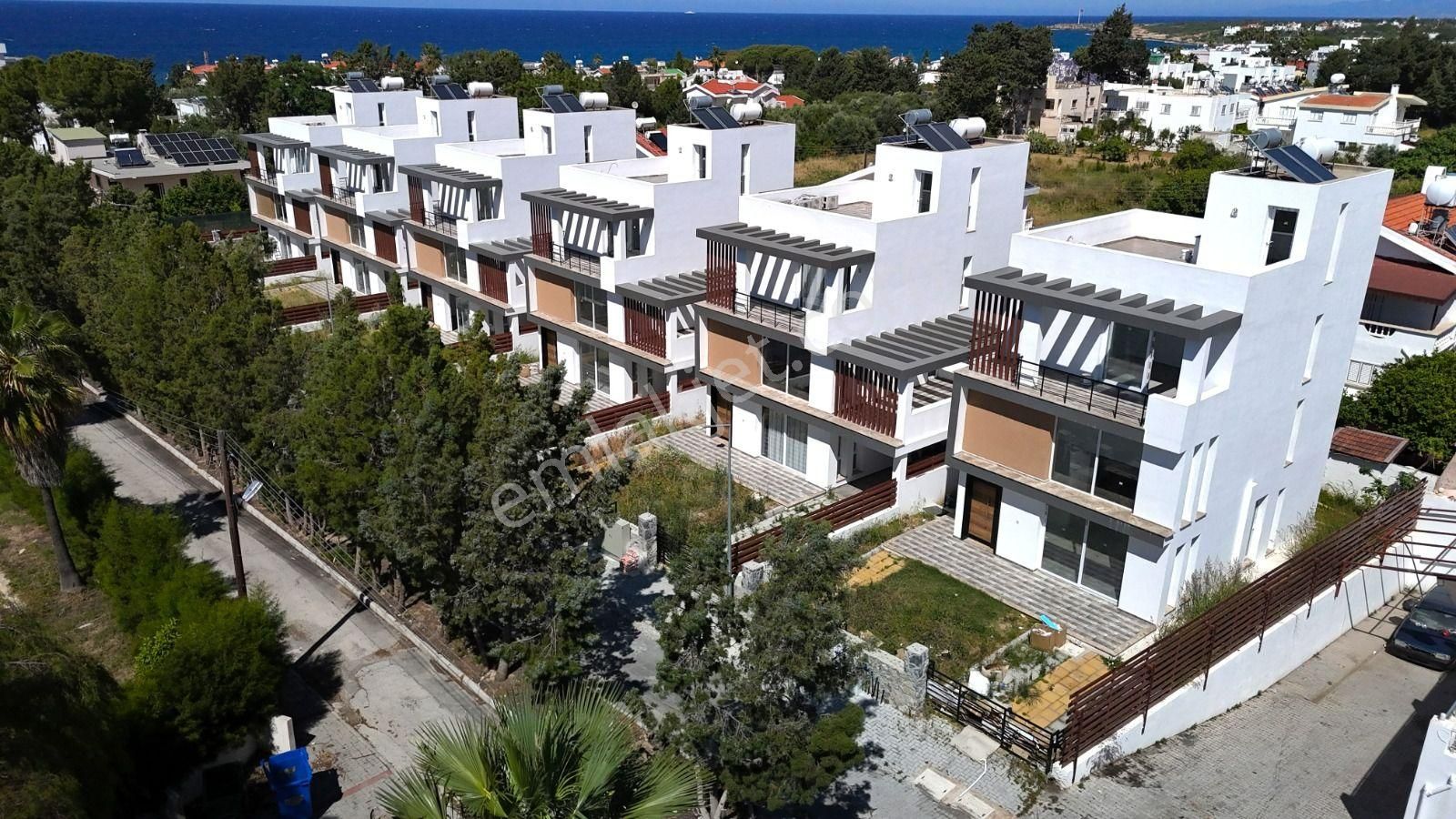 Girne Karaoğlanoğlu'nda Satılık Lüks 3+1 Villa - Görsel 4