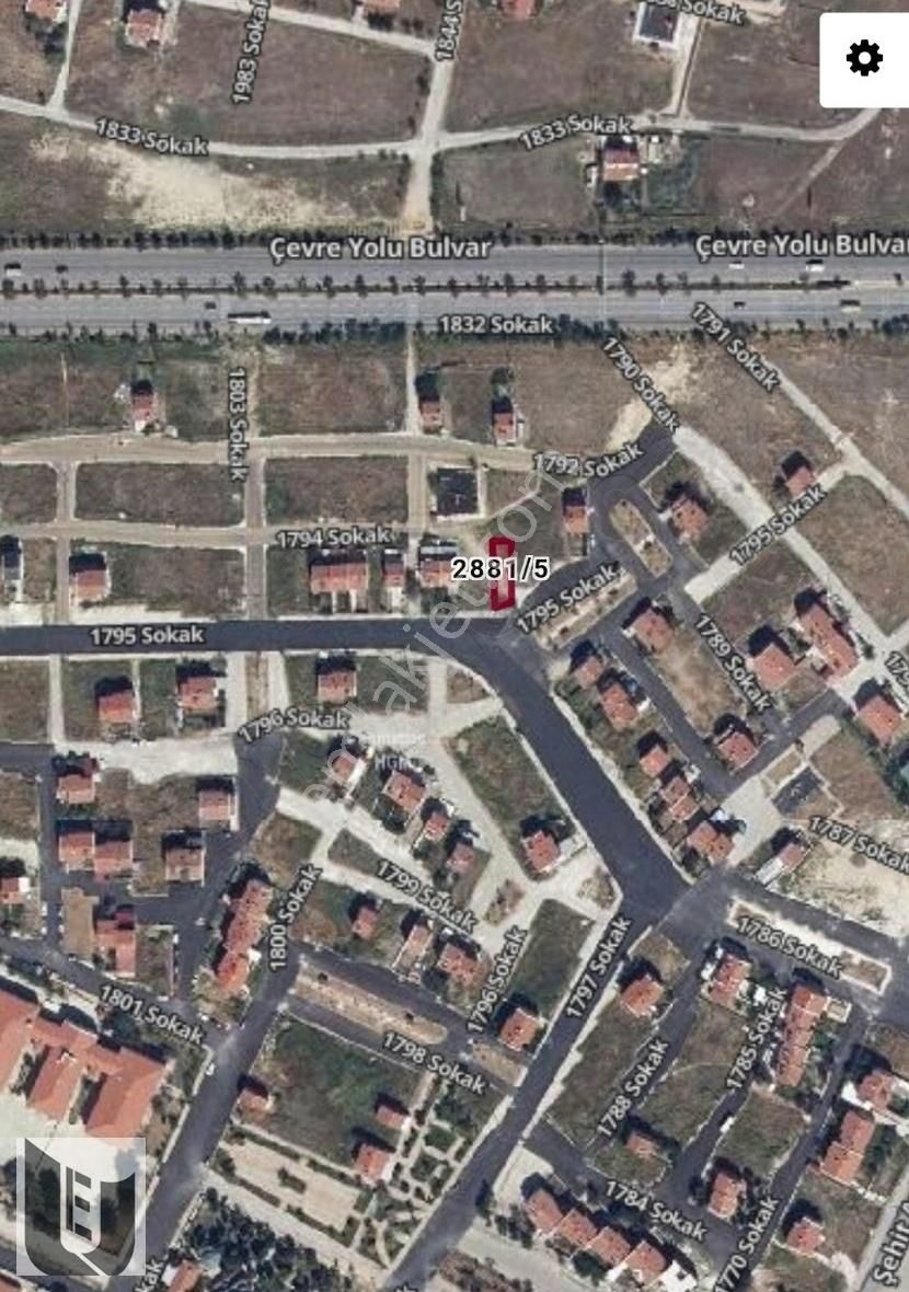 Afyonkarahisar Merkez Orhangazi Satılık Konut İmarlı UYDUKENT EMLAK'TAN KÖŞE 3 TARAFI YOL 180m2 ARSA