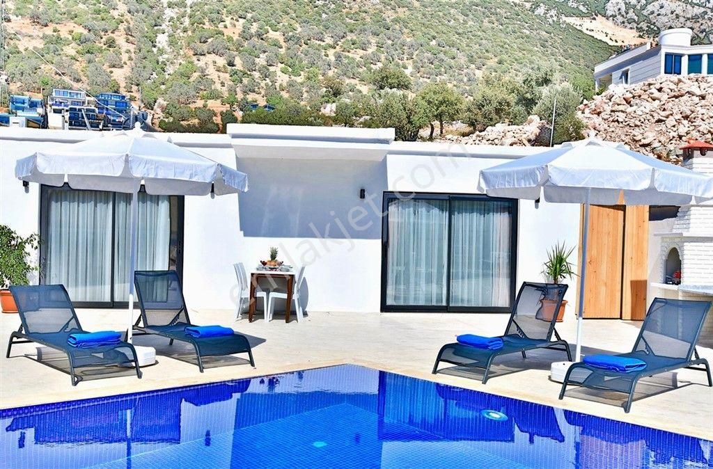 Kaş Bezirgan Günlük Kiralık Villa Kalkan'da Özel Havuzlu Jakuzili Günlük Tatil Villası