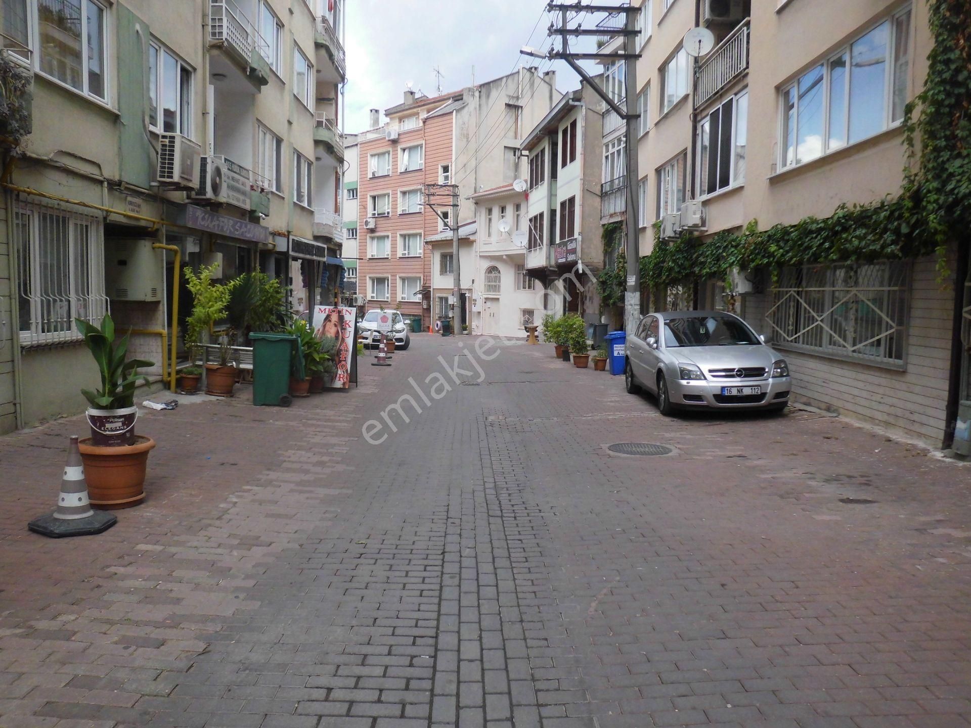 Nalbantoğlunda Ara Kat Satılı Çift Cepheli Daire - Görsel 27