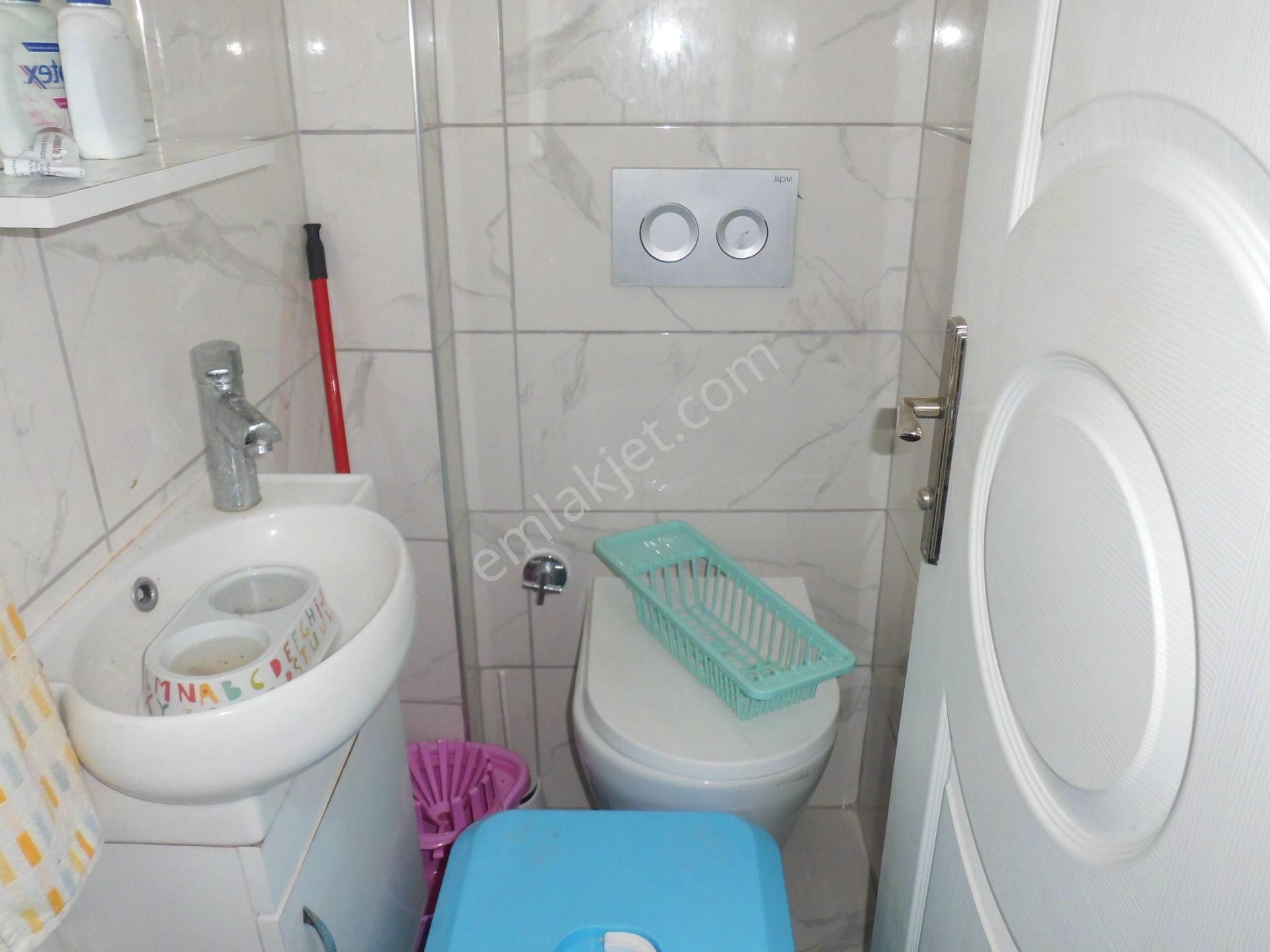 Nalbantoğlunda Ara Kat Satılı Çift Cepheli Daire - Görsel 16