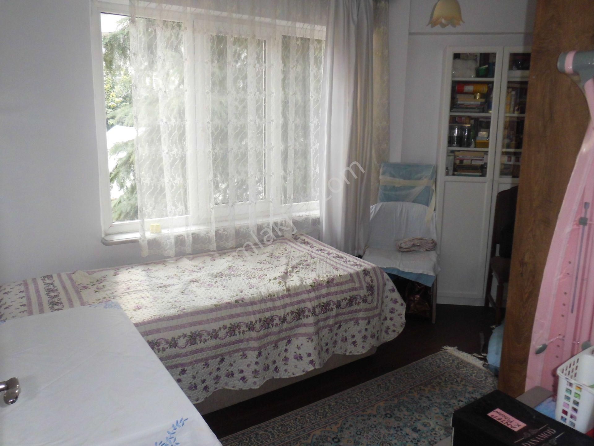 Nalbantoğlunda Ara Kat Satılı Çift Cepheli Daire - Görsel 22