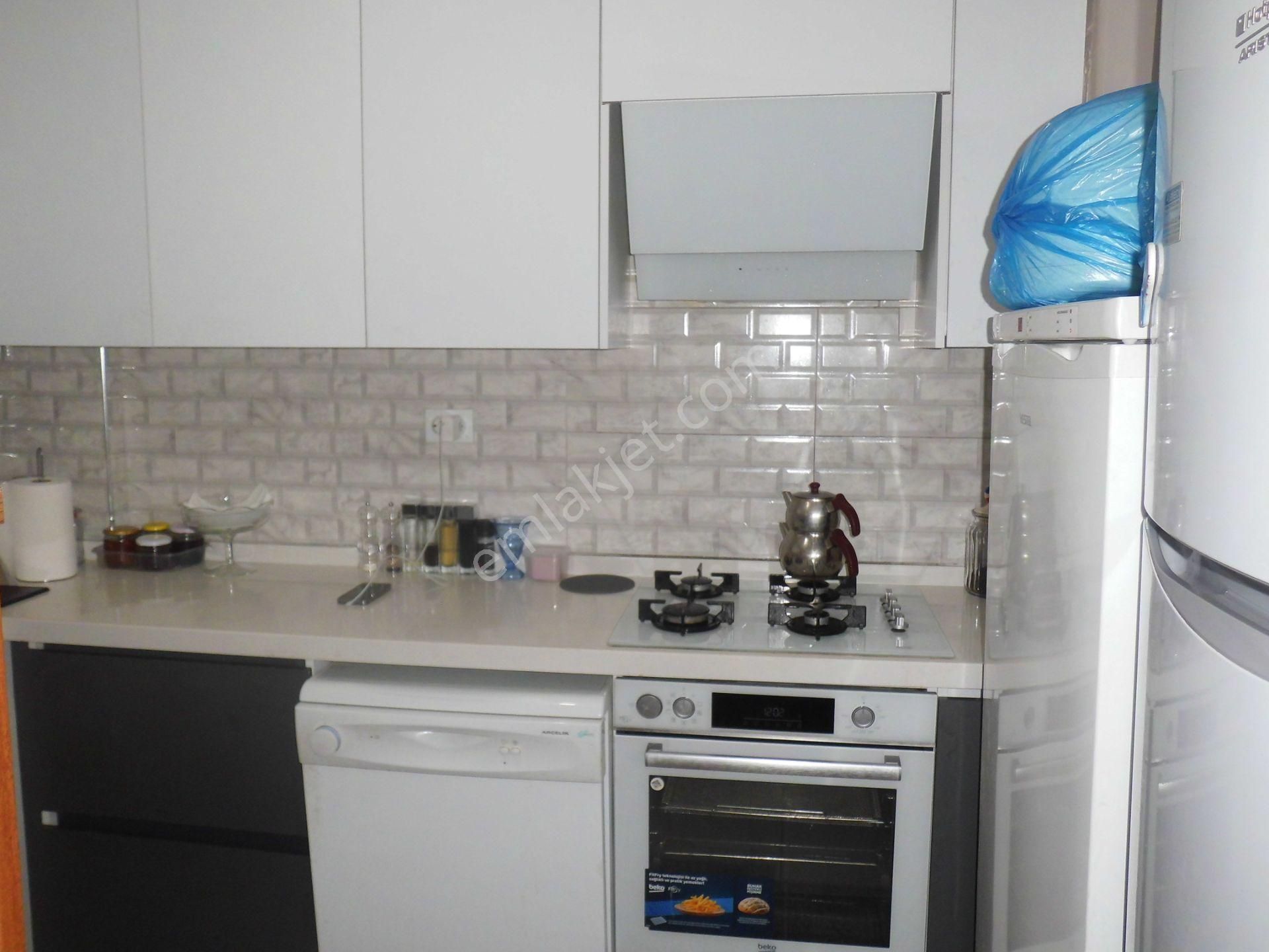 Nalbantoğlunda Ara Kat Satılı Çift Cepheli Daire - Görsel 14