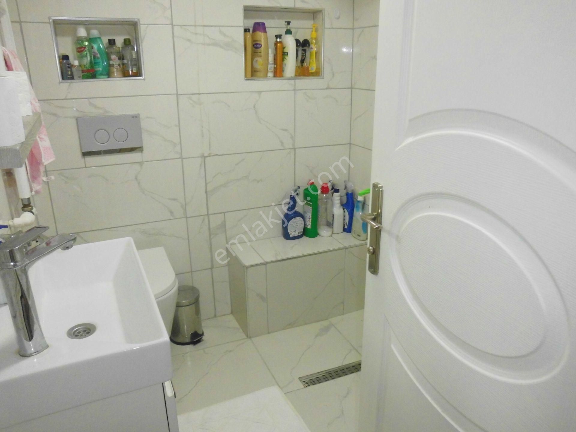 Nalbantoğlunda Ara Kat Satılı Çift Cepheli Daire - Görsel 19