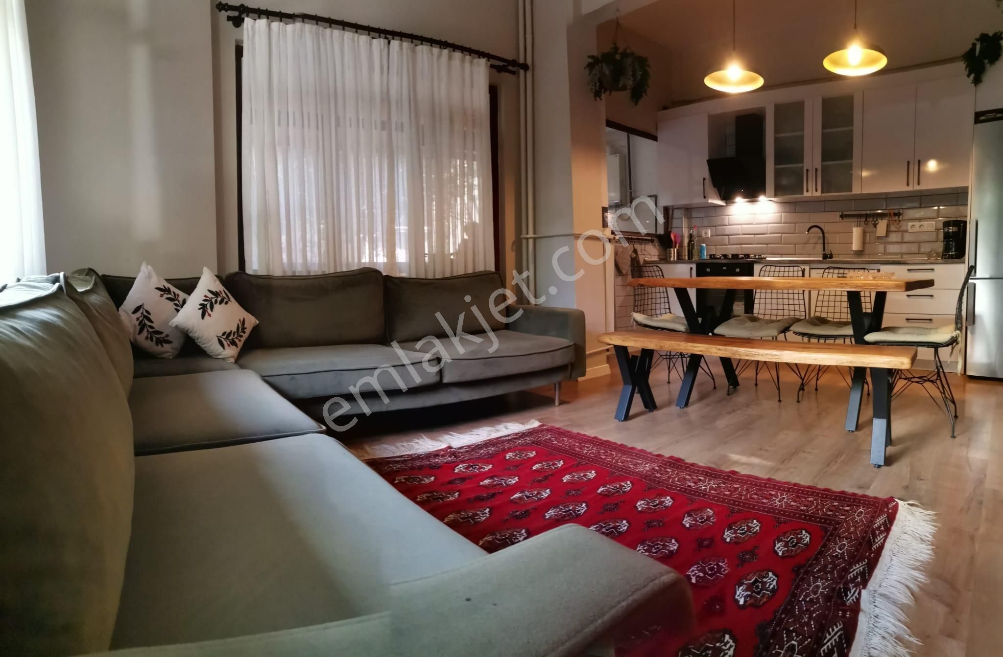 Kadıköy Merdivenköy Satılık Daire  SAHİBİNDEN MERDİVENKÖY'DE 3+1 YENİLENMİŞ DAİRE (YÜKSEK GİRİŞ)