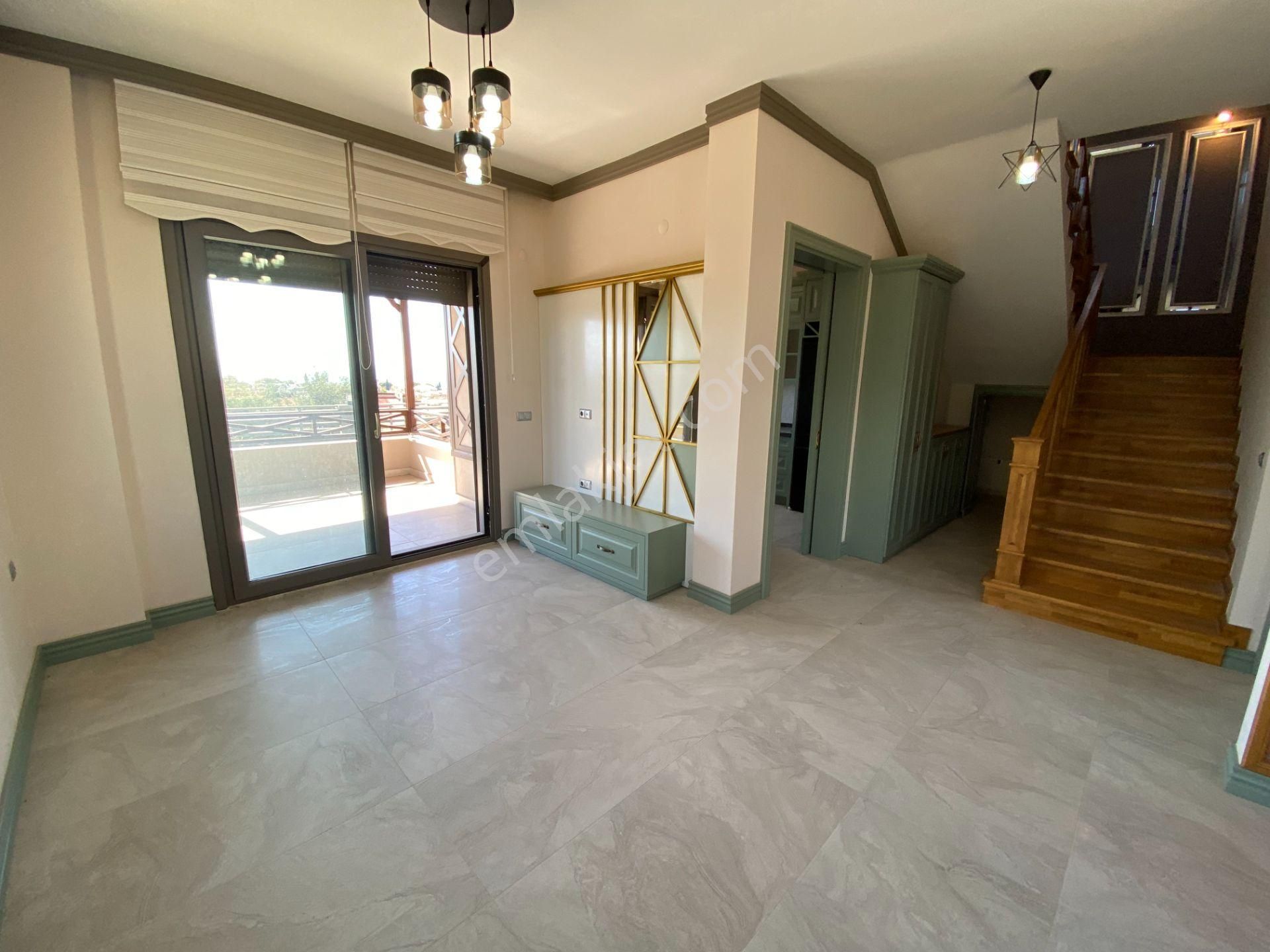 Altınoluk İlkbahr'dan 580m2 Arsa İçinde Müstakil Havuzlu Kapalı Otoparklı Modern Villa - Görsel 6