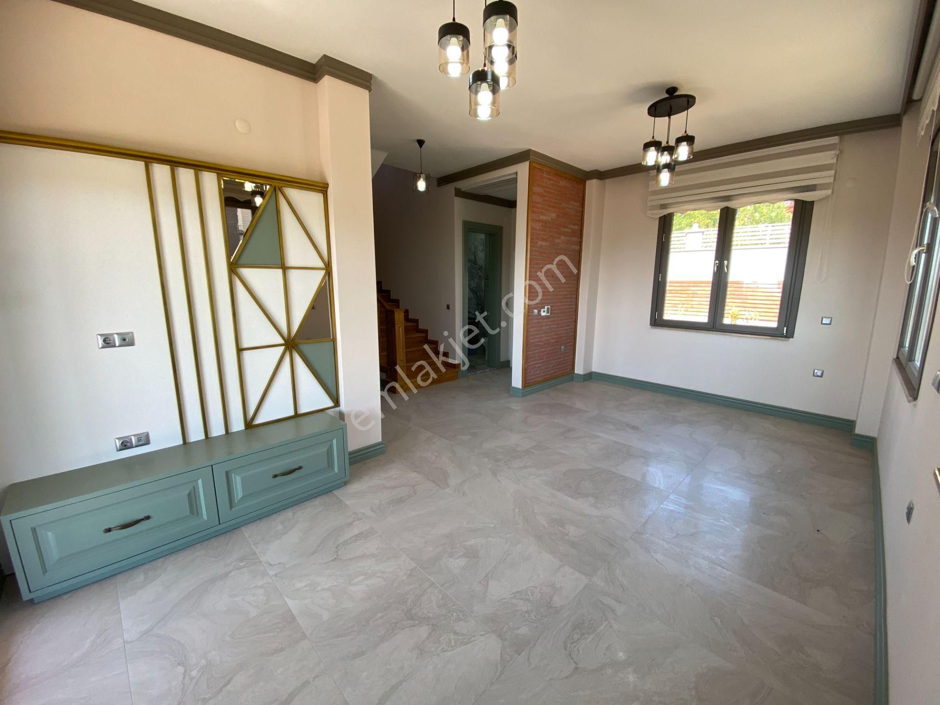 Altınoluk İlkbahr'dan 580m2 Arsa İçinde Müstakil Havuzlu Kapalı Otoparklı Modern Villa - Görsel 7