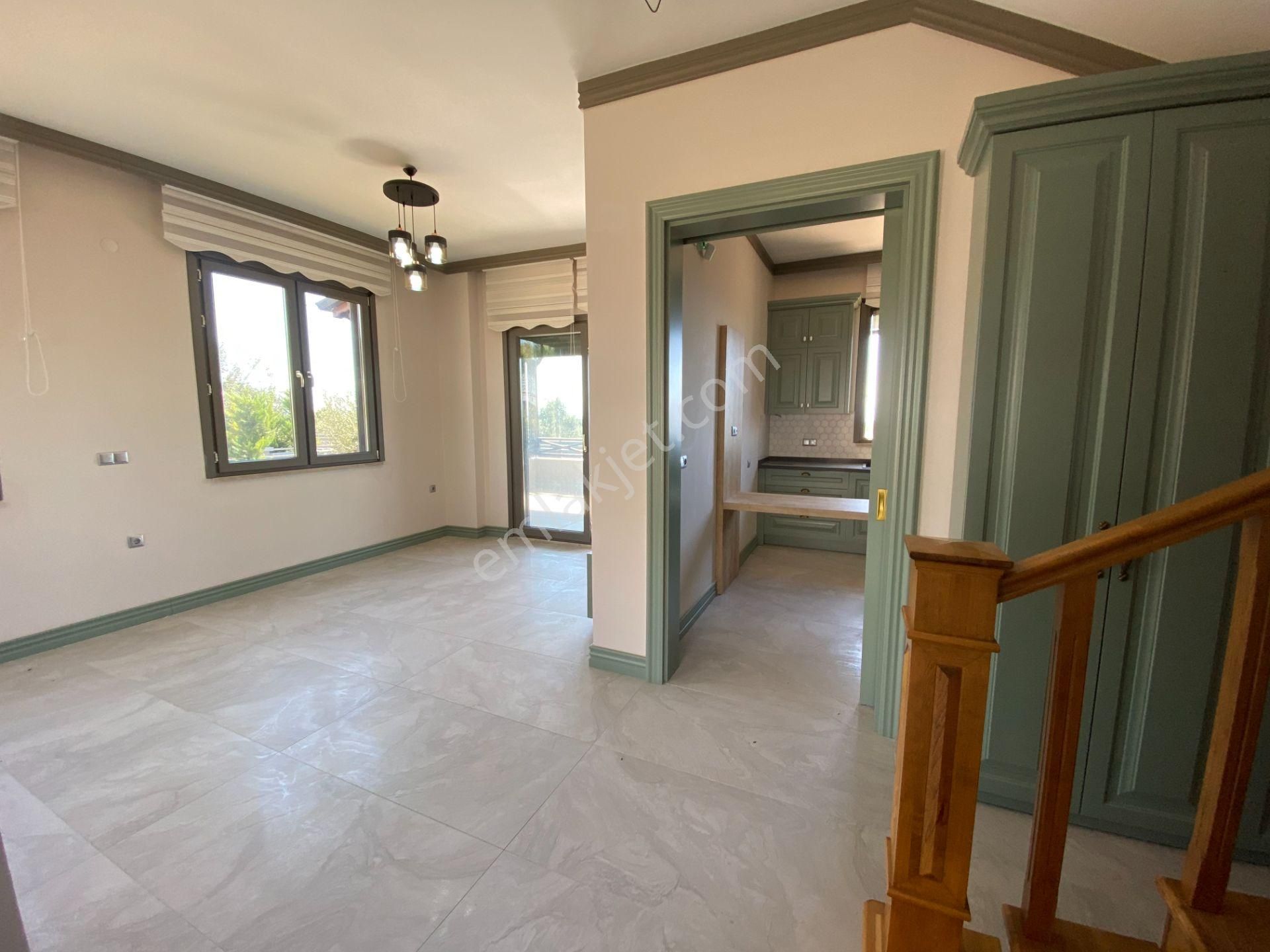 Altınoluk İlkbahr'dan 580m2 Arsa İçinde Müstakil Havuzlu Kapalı Otoparklı Modern Villa - Görsel 3