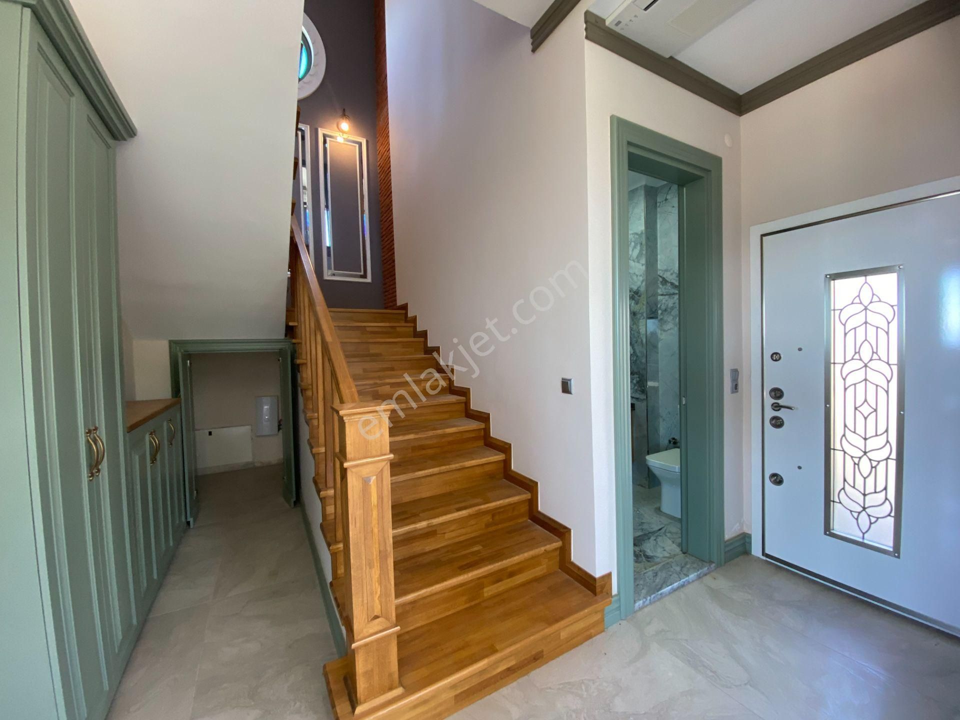 Altınoluk İlkbahr'dan 580m2 Arsa İçinde Müstakil Havuzlu Kapalı Otoparklı Modern Villa - Görsel 4