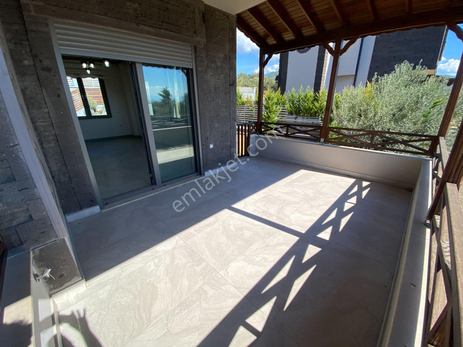 Altınoluk İlkbahr'dan 580m2 Arsa İçinde Müstakil Havuzlu Kapalı Otoparklı Modern Villa - Görsel 11