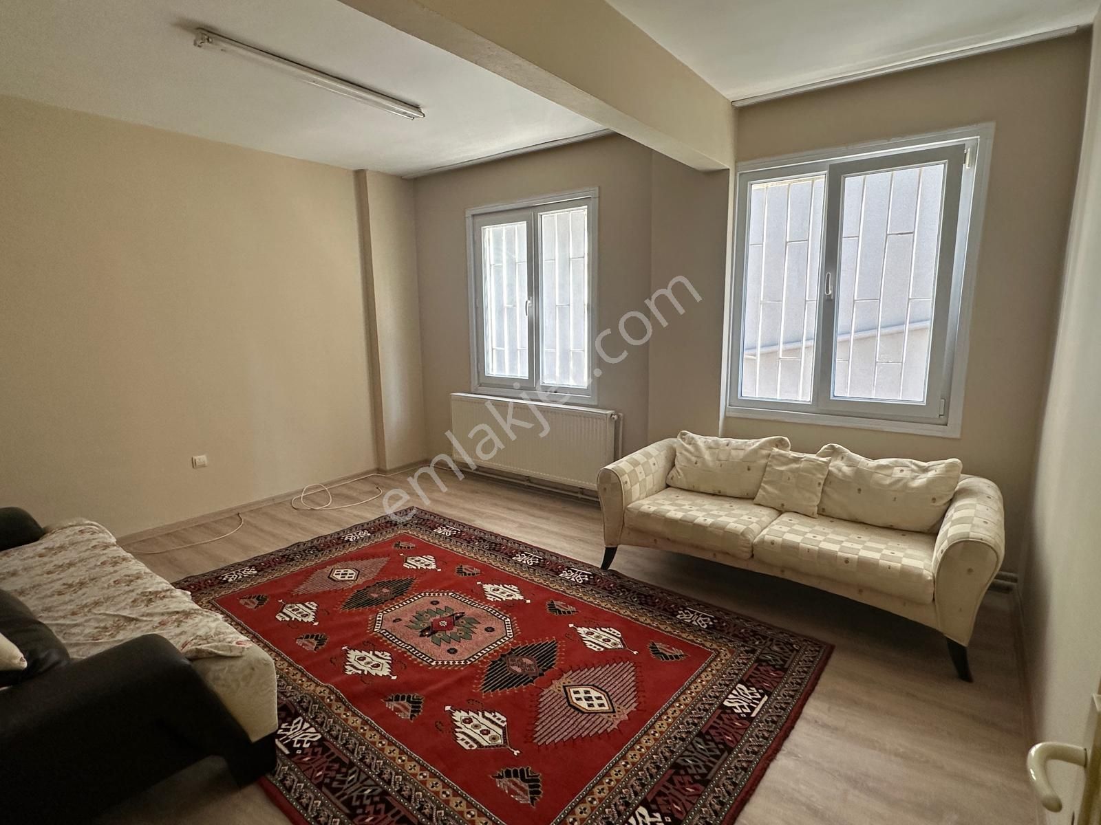 Kadıköy Merdivenköy Kiralık Daire TURYAPTAN MERDİVENKÖYDE BEKARA UYGUN KİRALIK 4+1 DUBLEKS DAİRE