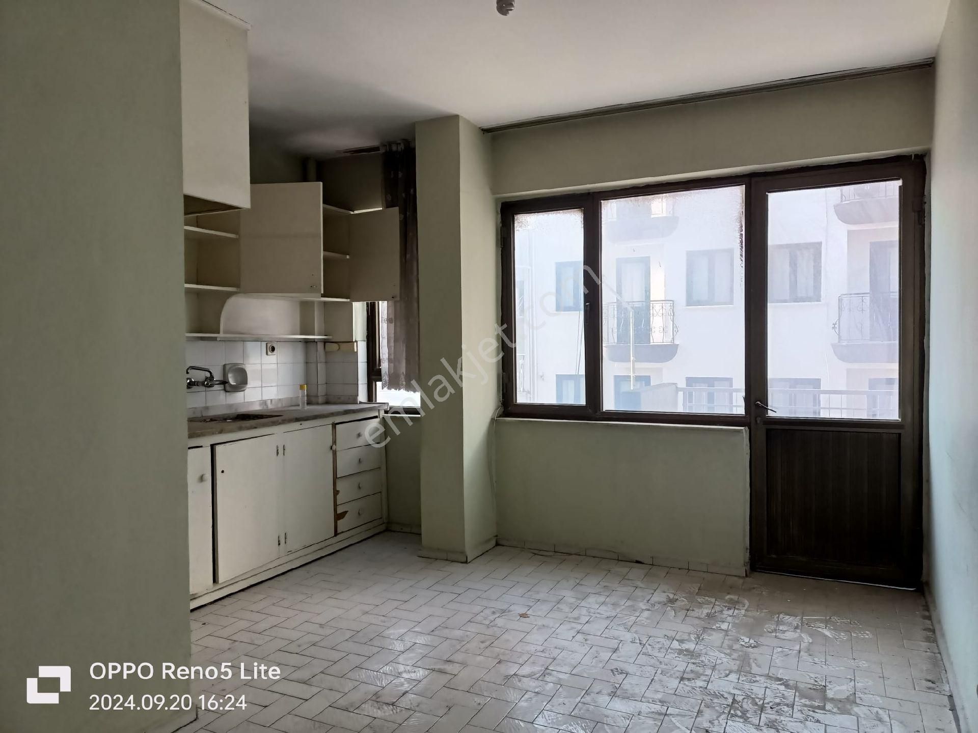 Söke Konak Satılık Daire AYDIN CADDESİNDE SATILIK 3+1 DAİRE