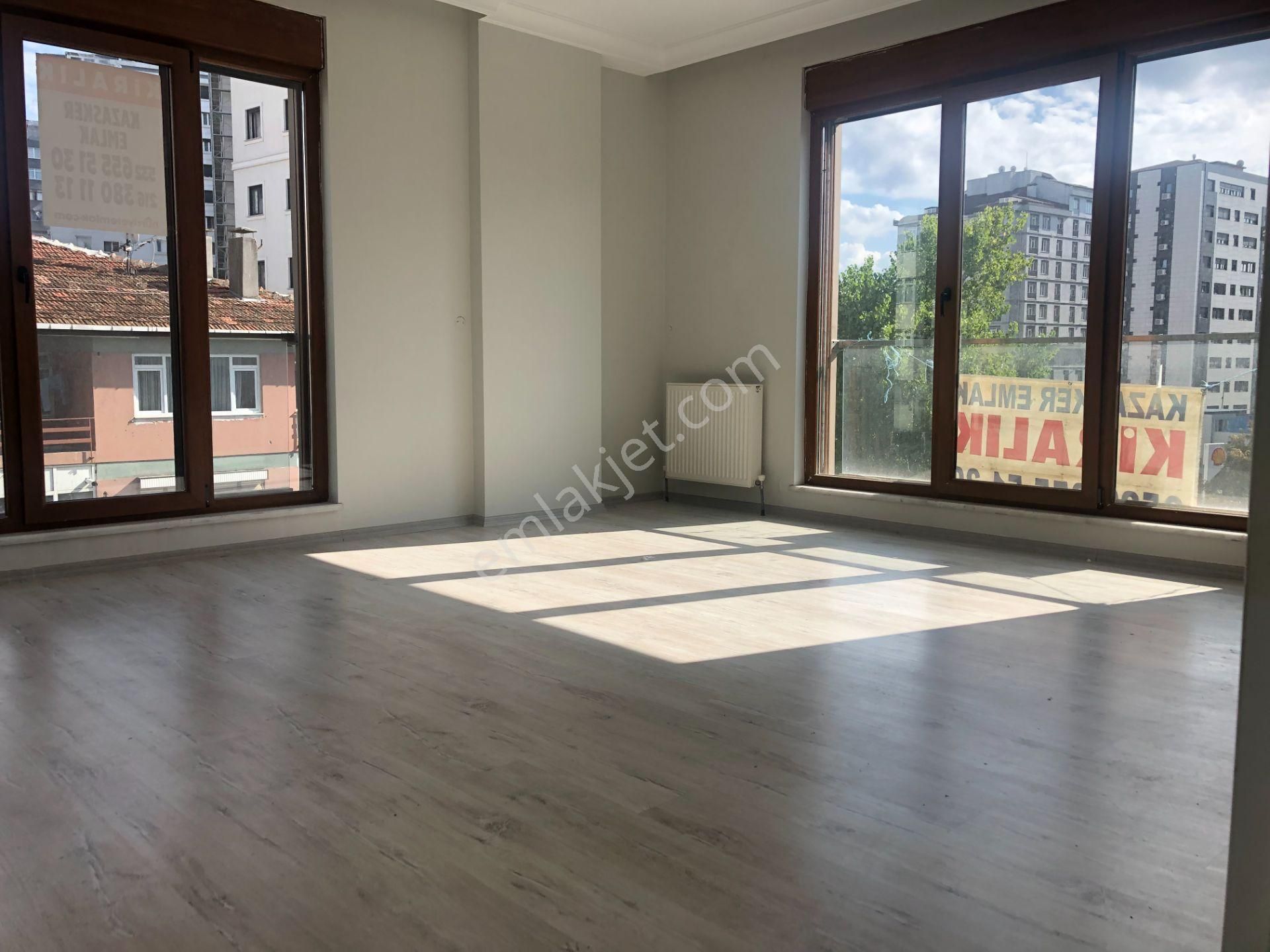 Kadıköy 19 Mayıs Kiralık Daire  ERENKÖY MİNİBÜS YOLUNDA 5 YILLIK BİNADA 3+1 EBEVEYNLİ,KOMBİLİ.