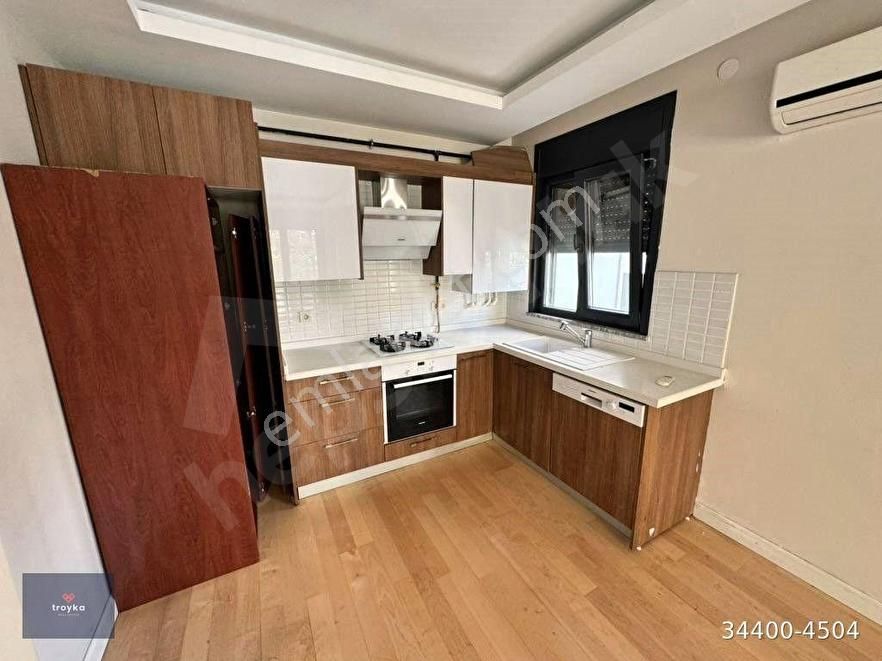 Kadıköy Göztepe Satılık Daire GÖZTEPE ÖMERPAŞADA  GENÇ BİNADA 2+1 SATILIK DAİRE