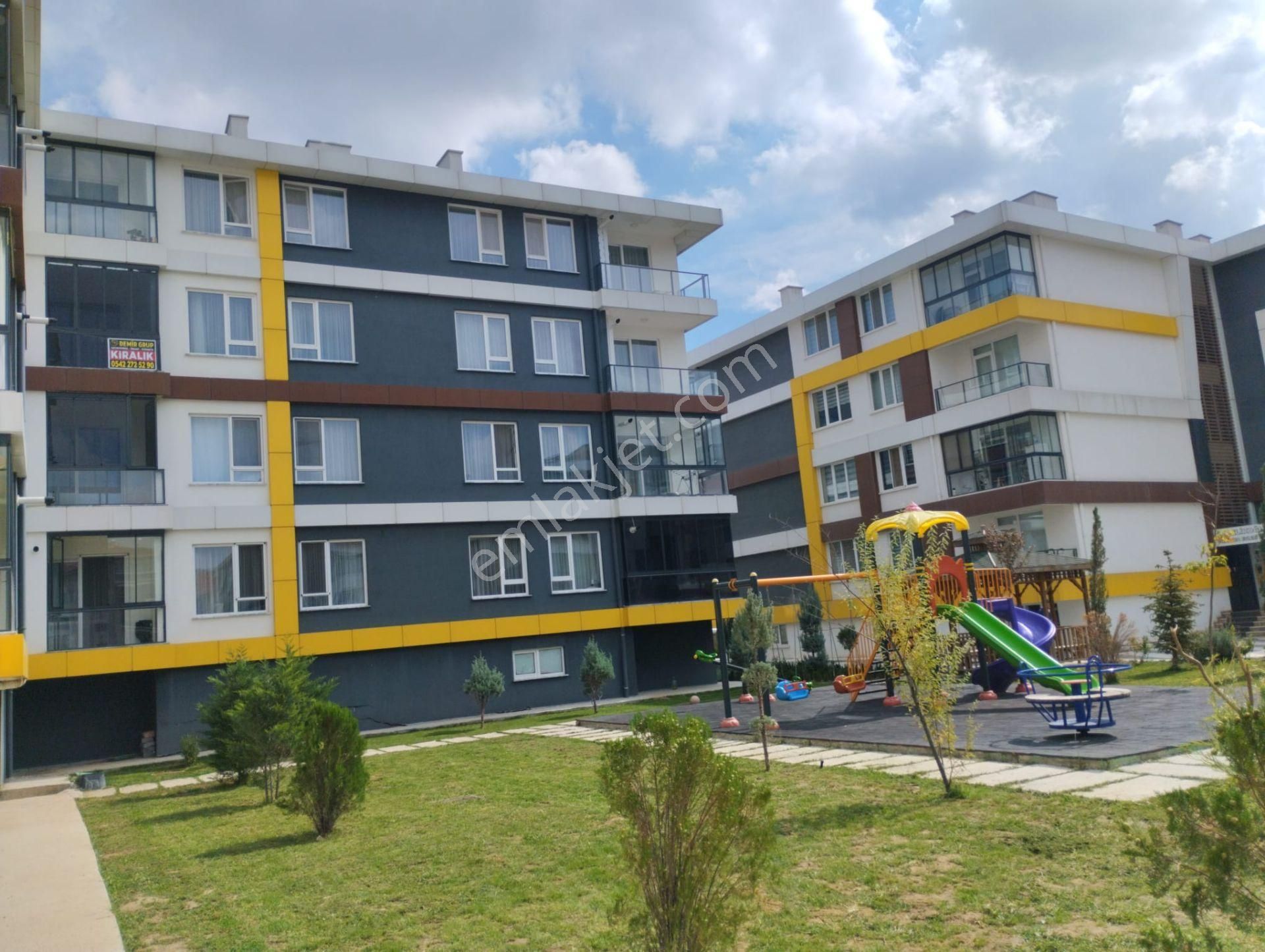 Afyonkarahisar Merkez Selçuklu Kiralık Daire  SELÇUKLU MAHALLESİNDE 2+1 FULL EŞYALI KİRALIK DAİRE