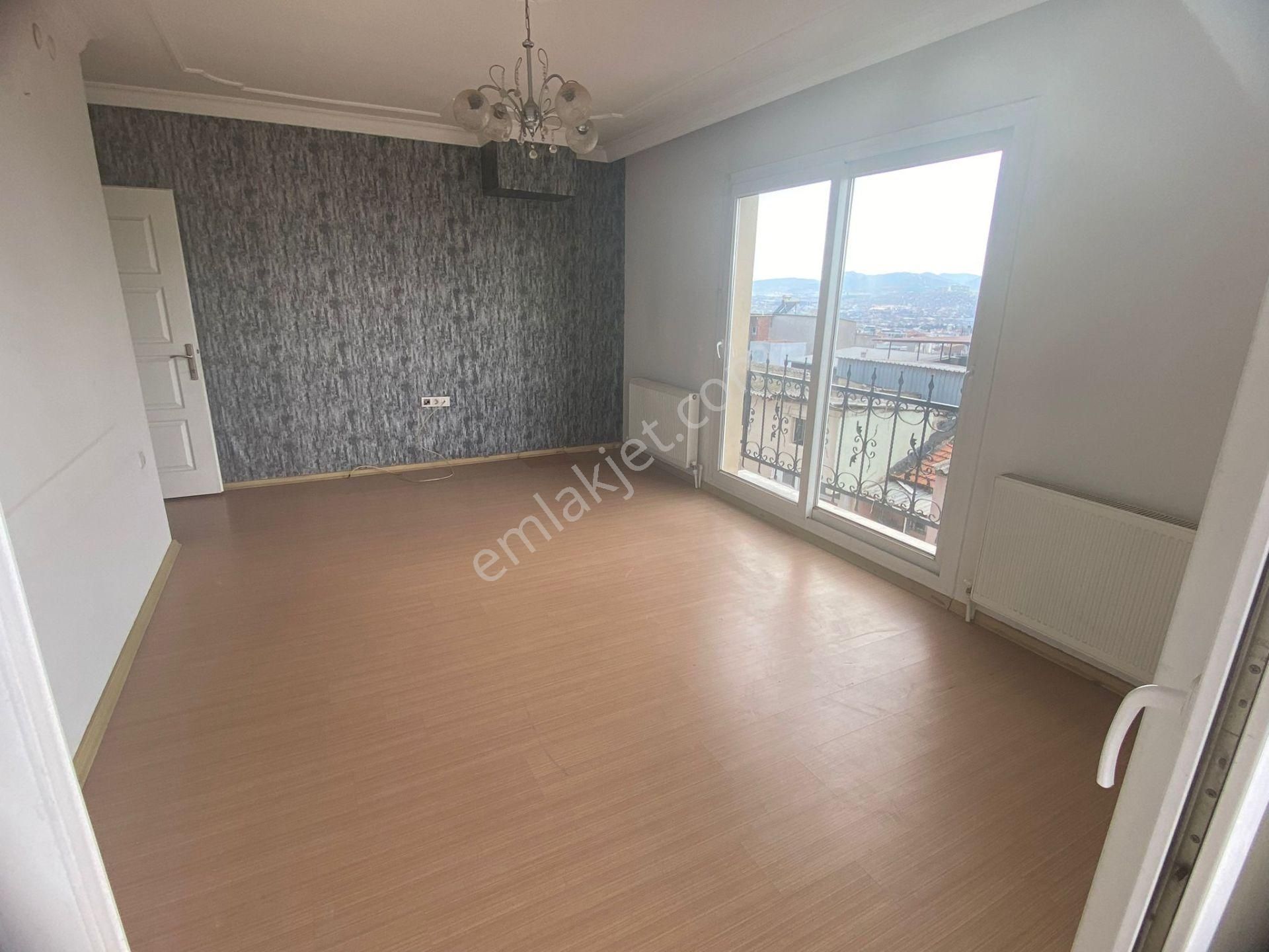 Buca Çamlık Site İçerisinde Kiralık Daire  ÇAMLIK MAHDE 3+1 120M2 ASANSÖRLÜ ARAKAT DGAZLI ÇİFT CEPHELİ KİRALIK DAİRE