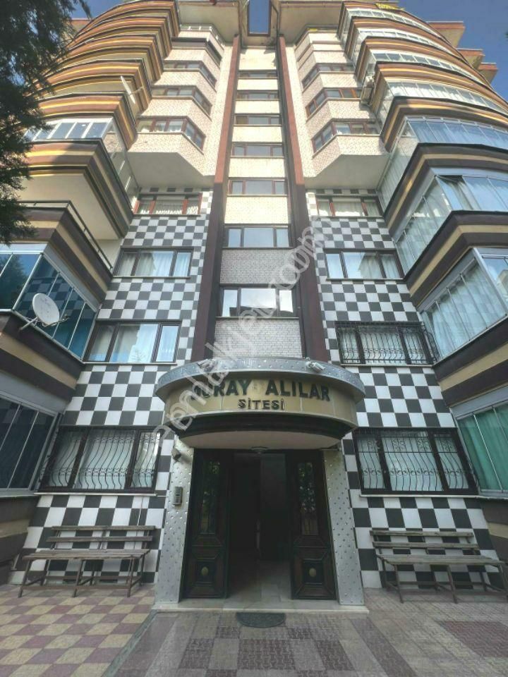 Meram Uluırmak Kiralık Daire Ahmetözcan Da 6+1 Bakımlı Daire