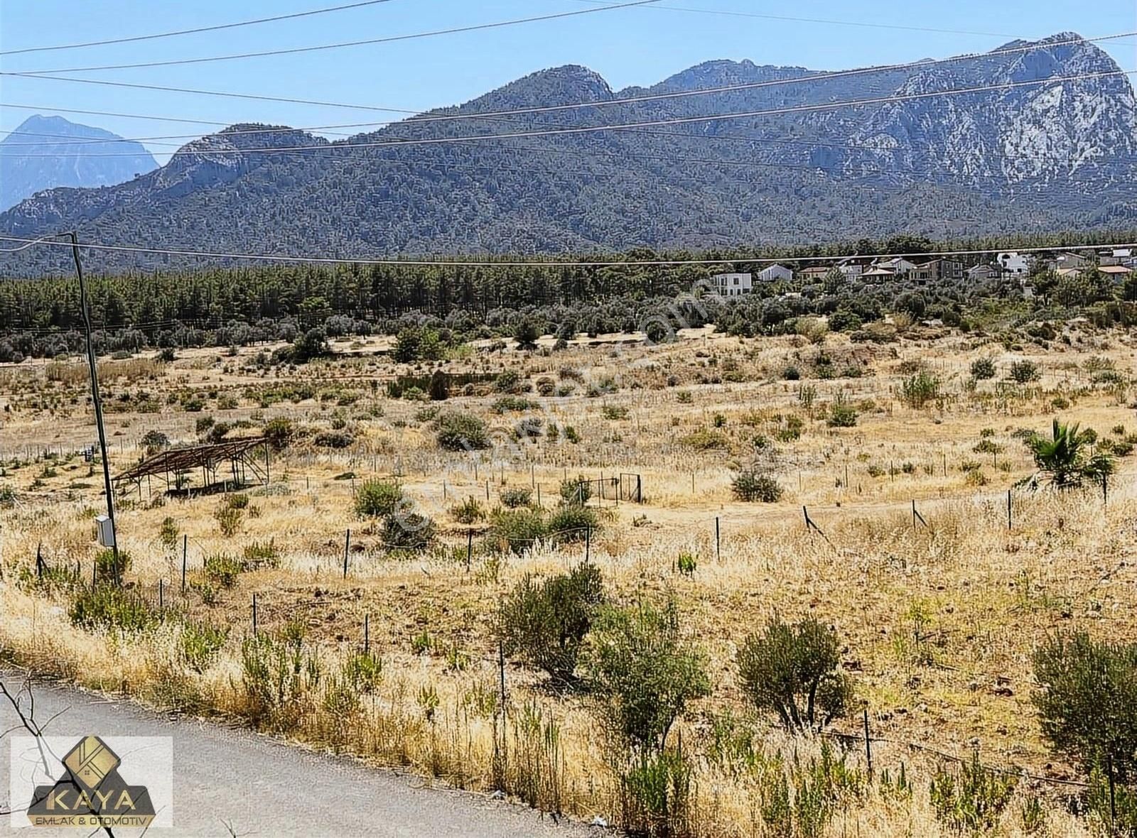 Döşemealtı Bahçeyaka Satılık Villa Doğa Manzaralı Kapalı Otoparklı Köşe Parsel 3+1 Villa