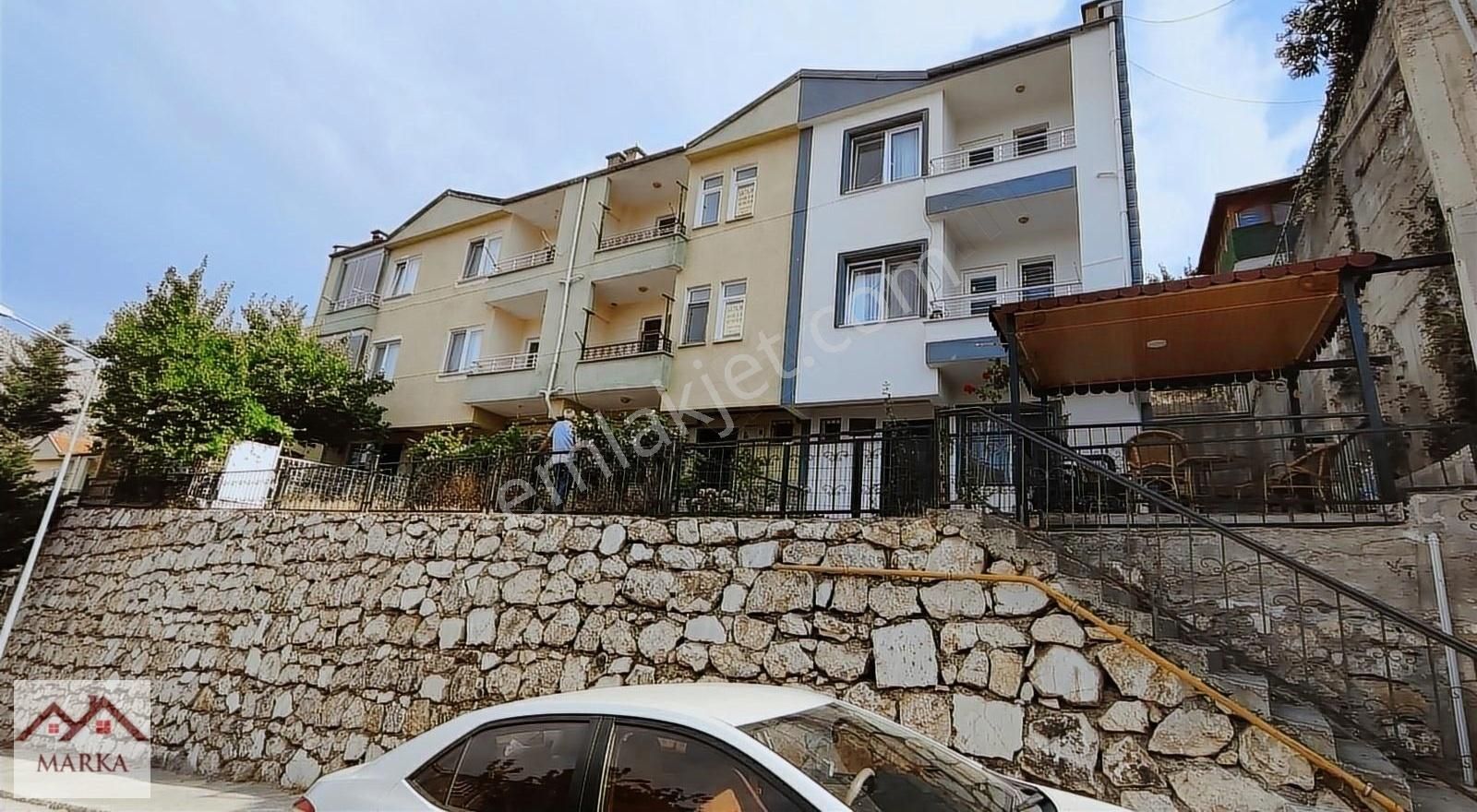 Amasya Merkez Akbilek Satılık Müstakil Ev AKBİLEKTE SATILIK 6+1 TRİPLEKS