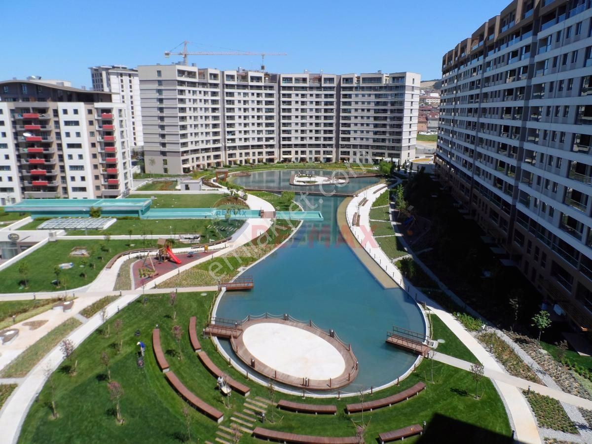 Sultanbeyli Adil Satılık Daire REMAX PROF SEZAİ TOPKAYA LİVA SATILIK 2+1 GÖL M. EBEVEYN BANYOLU