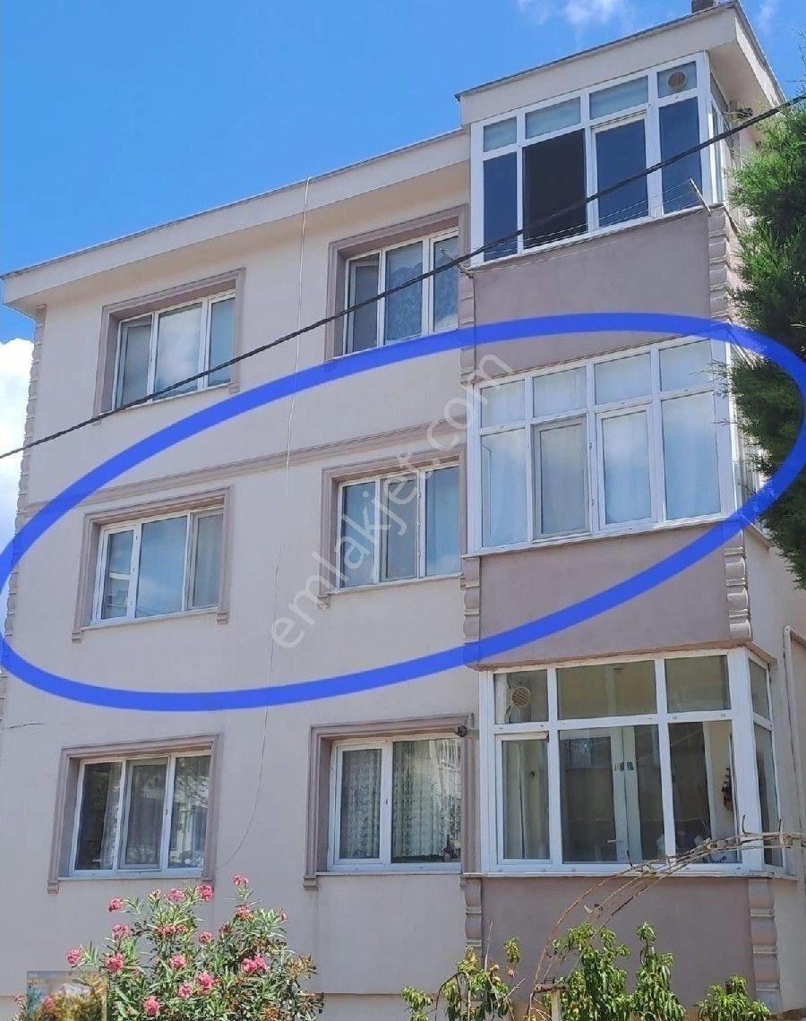 Bandırma Paşakonak Satılık Daire Bandırma Paşakonak, Nezih semtte ,site içinde,  köşe başı , ara kat 3+1 satılık daire