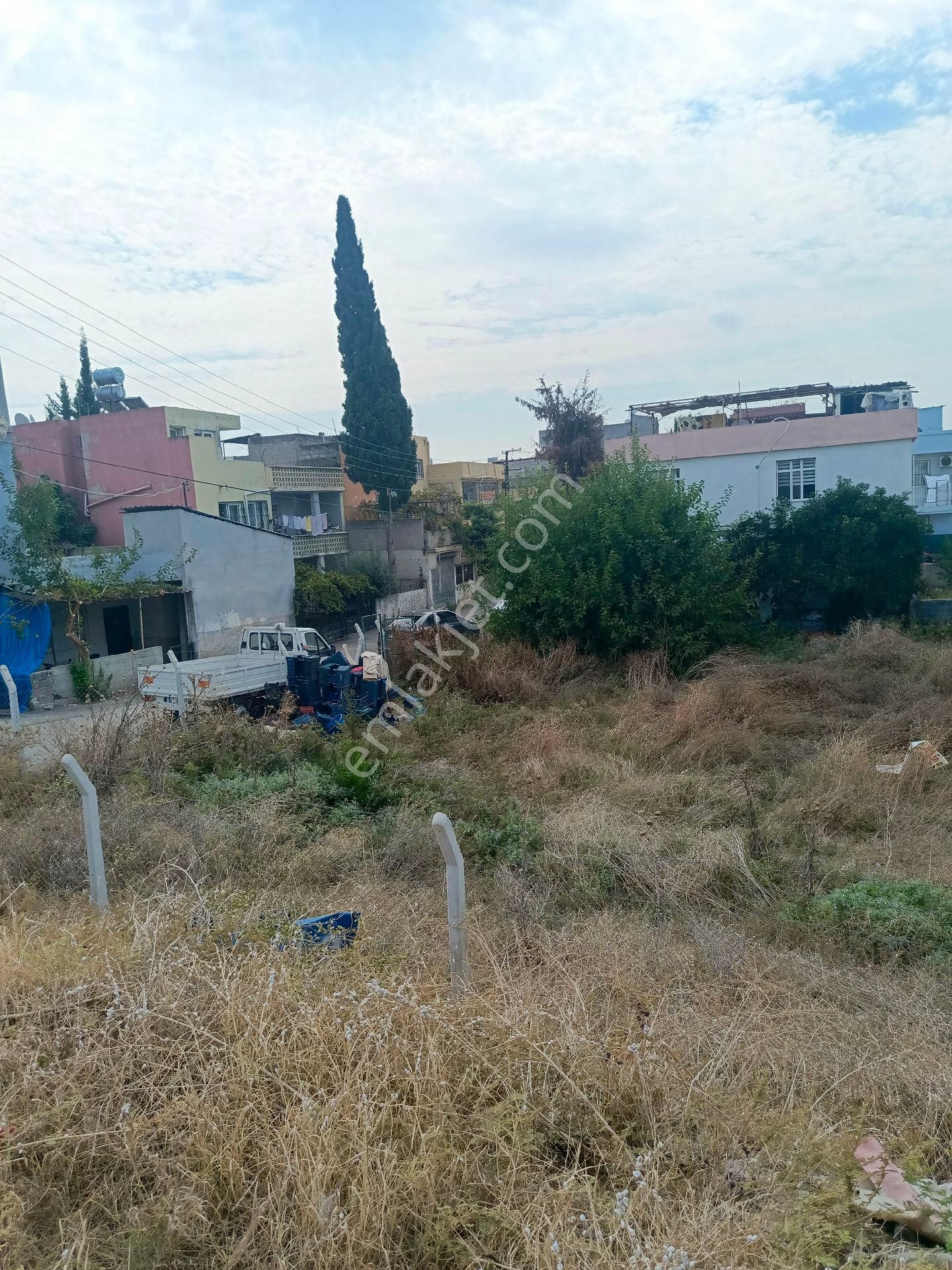 Seyhan Küçükdikili Satılık Konut İmarlı yol üstü hisseli yer