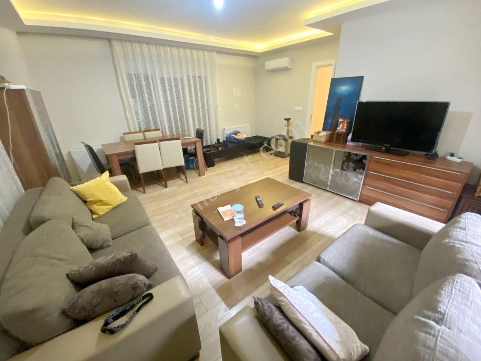 Maltepe İdealtepe Satılık Daire  İDEALTEPE SAHİLDE GENİŞ M2 AYRI MUTFAK 2+1 DAİRE