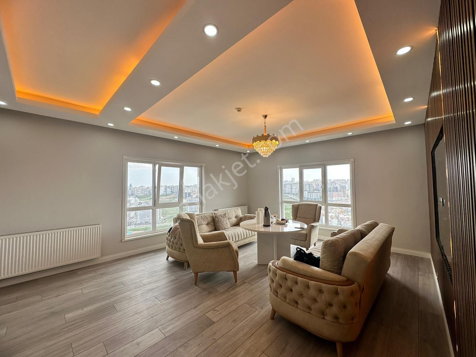 Esenyurt Atatürk Satılık Daire STAR TOWER’TA SATILIK FULL EŞYALI 3+1 165m2 HEMEN TAŞIN