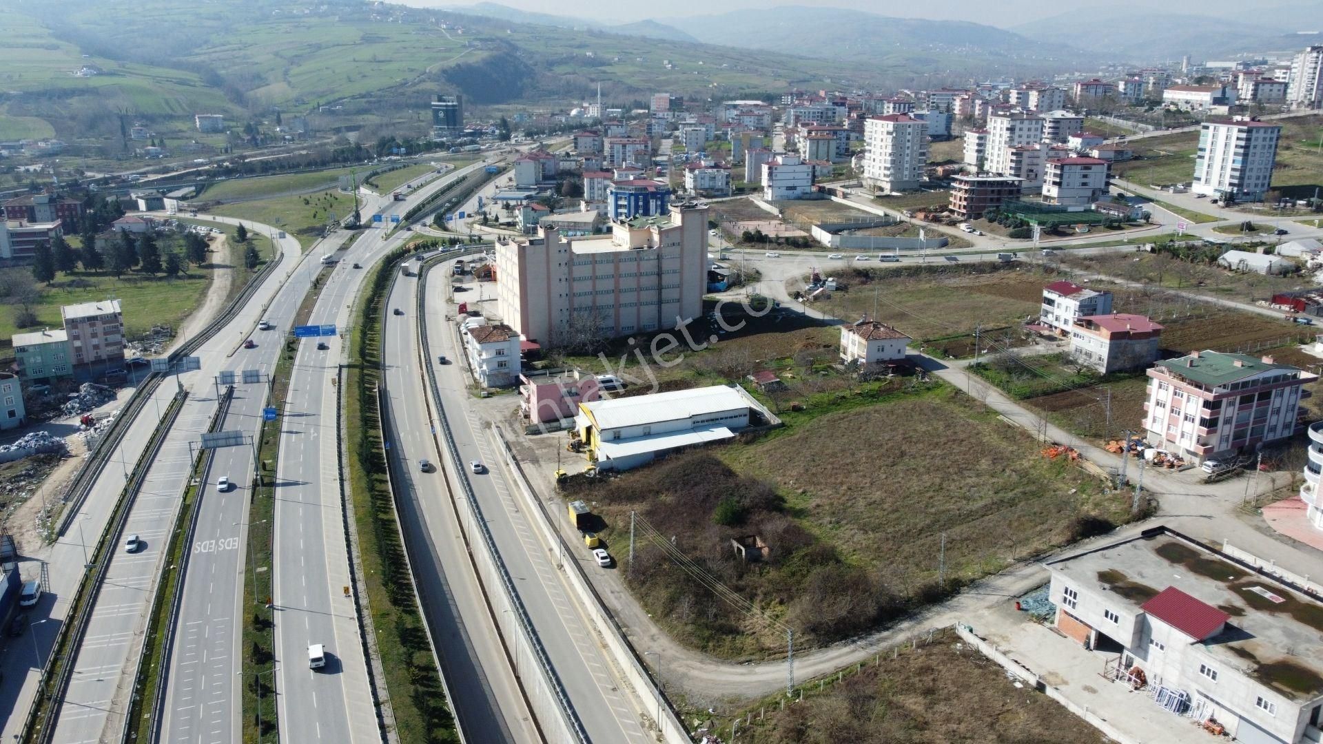 İlkadım Derecik Satılık Ticari İmarlı REVİZYON SÜLEYMAN KARADAŞ'TAN DERECİKTE MUHTEŞEM KONUMDA TİCARİ ARSA