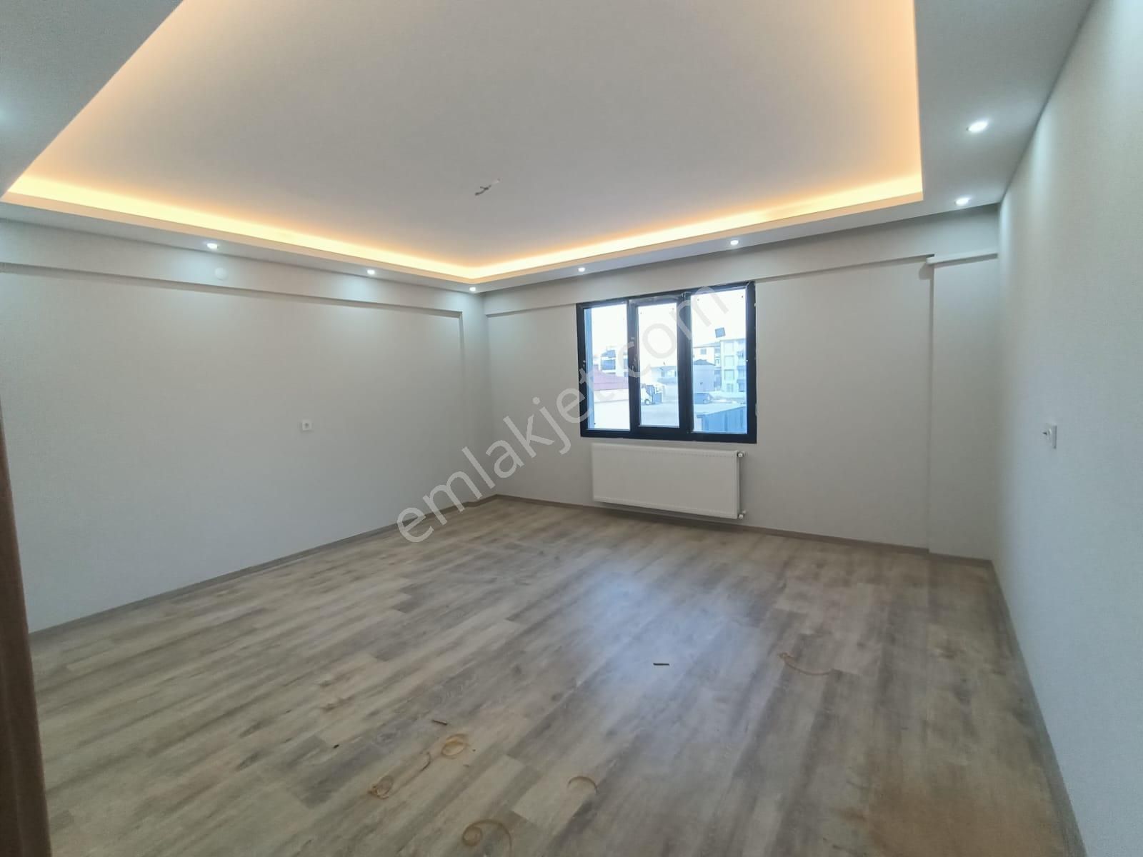 Bergama Fatih Satılık Daire  Kapalı otoparklı sıfır satılık 3+1 daire