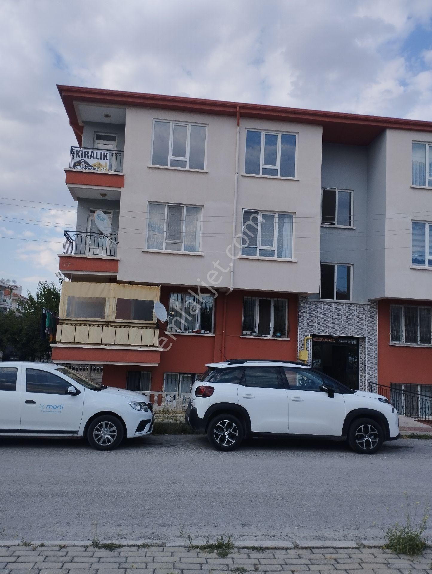 Afyonkarahisar Merkez Fatih Kiralık Daire FATİH MAHALLESİNDE KİRALIK DAİRE 