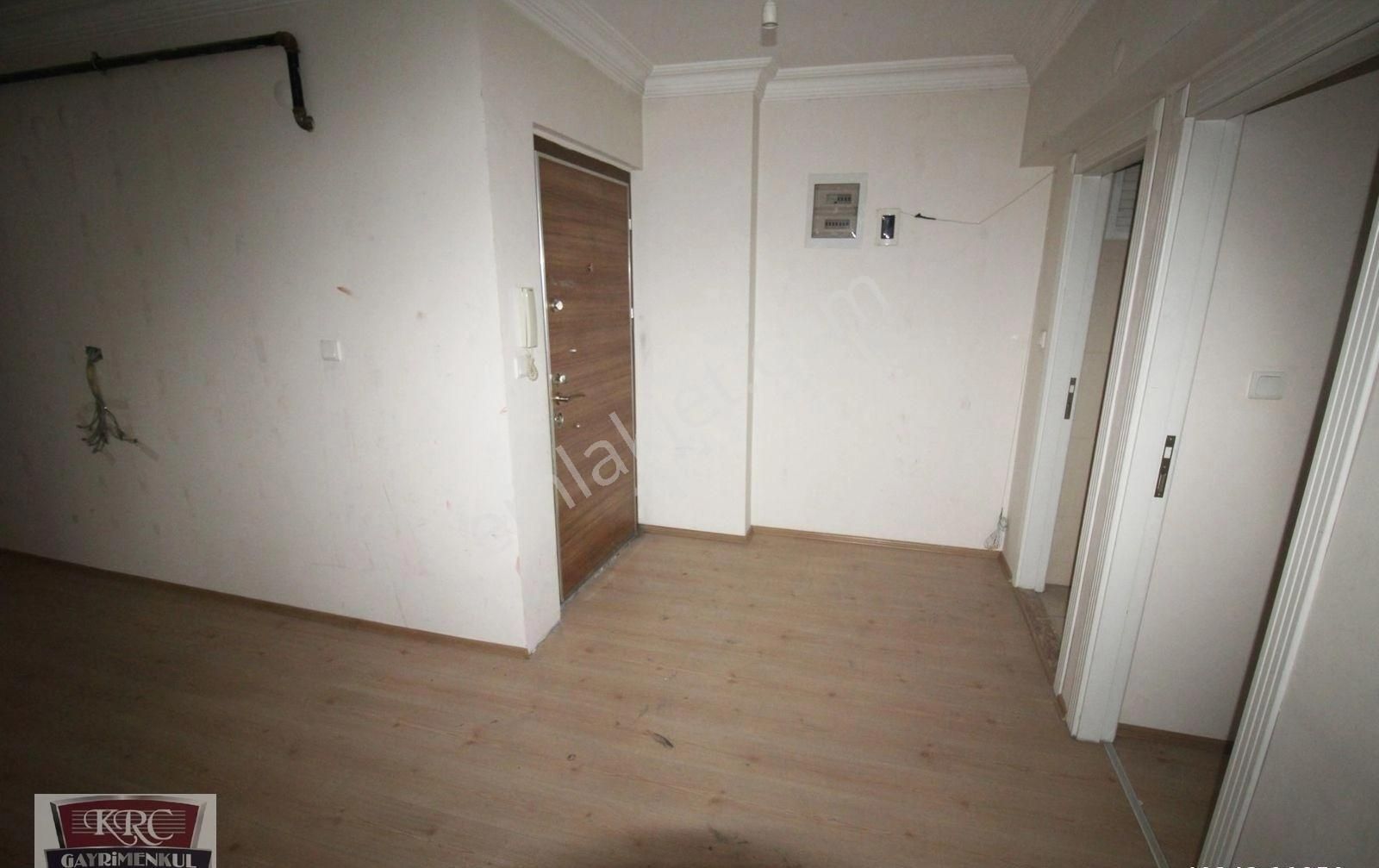 Krc'den Tıp Fakültesi Caddesinde Ofis Kullanımına Da Uygun 2+1 Kiralık - Görsel 9